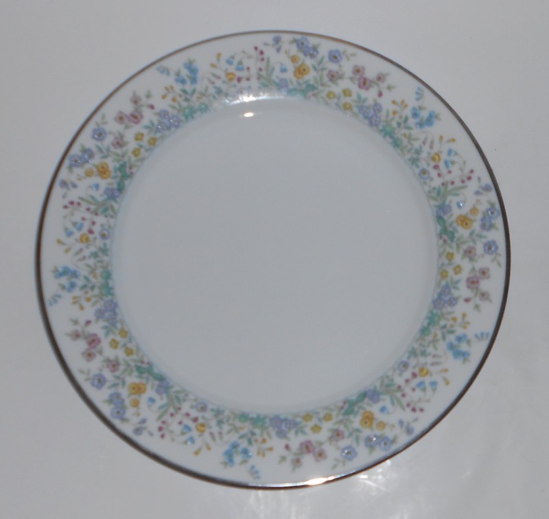Noritake Porcelain China 2551 Spring Garden w/Platinum Dinner Plate