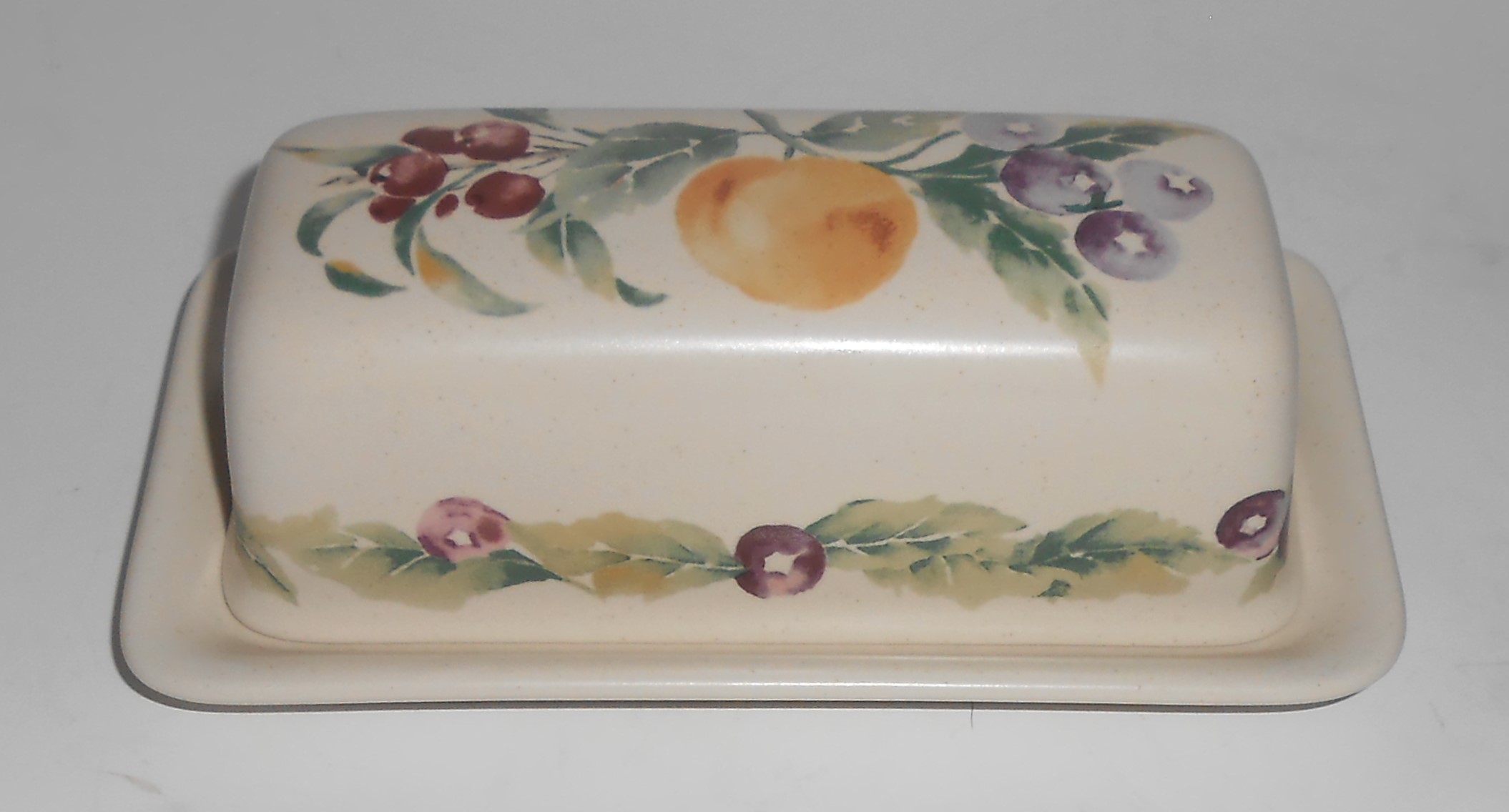 Pfaltzgraff Pottery Jamberry Butter w/Lid
