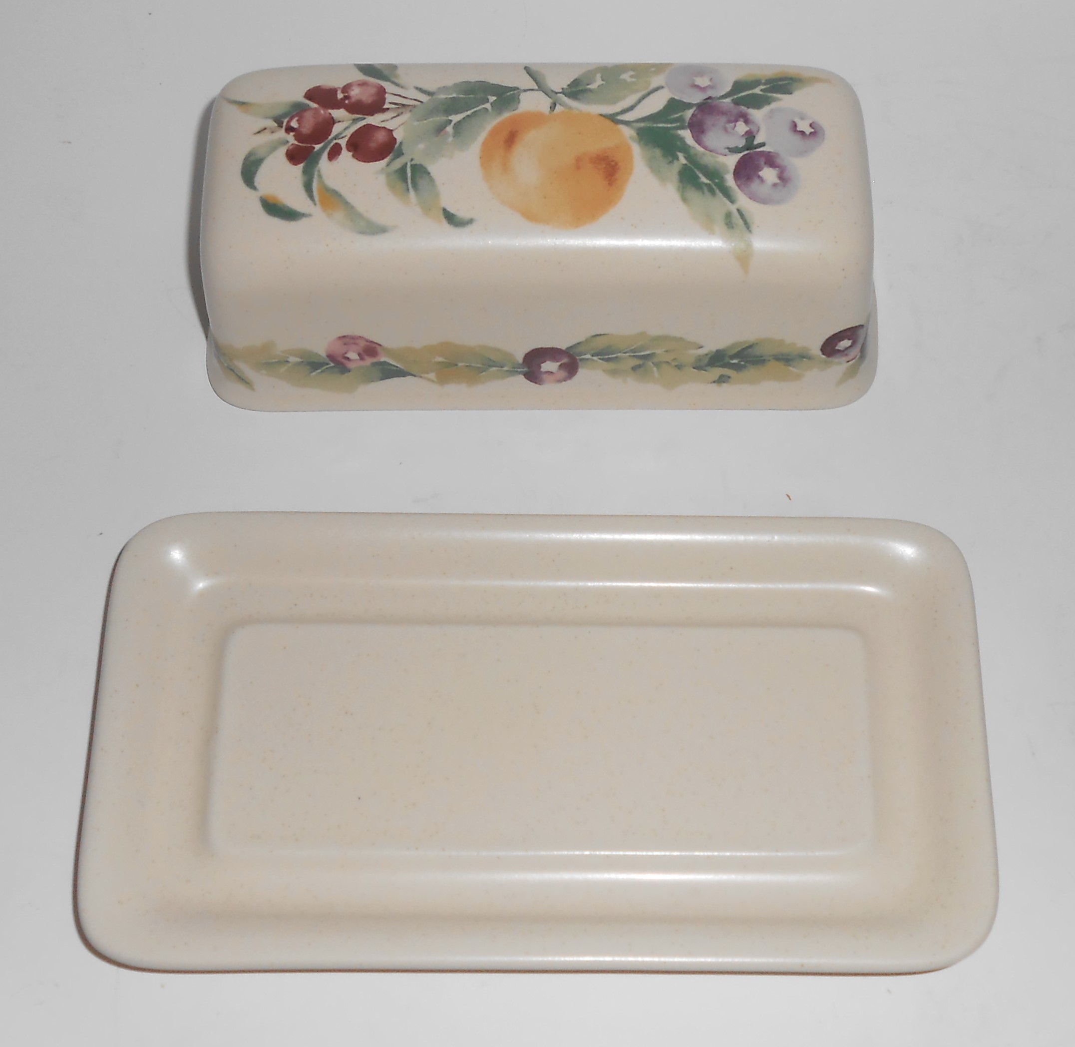 Pfaltzgraff Pottery Jamberry Butter w/Lid