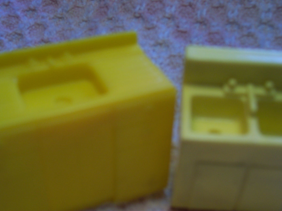Doll House Kitchen lot of five pieces Mangle