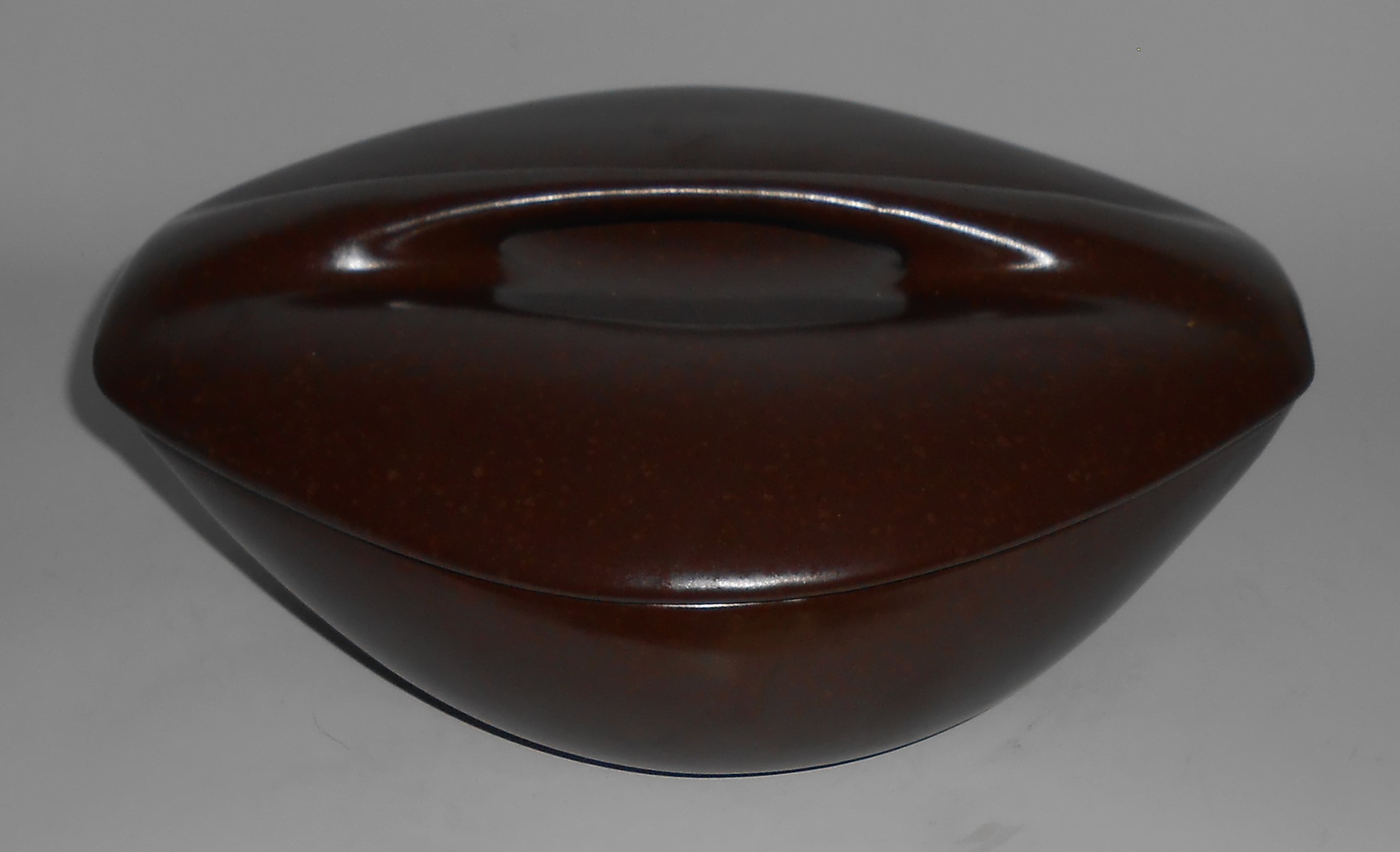 Roseville Pottery Raymor Autumn Brown 2 Quart Casserole