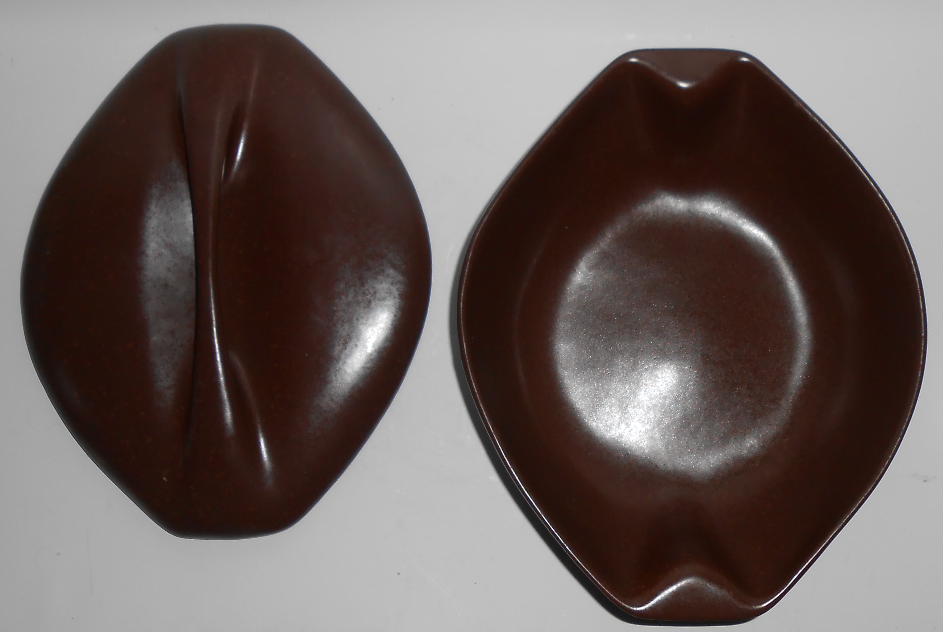 Roseville Pottery Raymor Autumn Brown 2 Quart Casserole