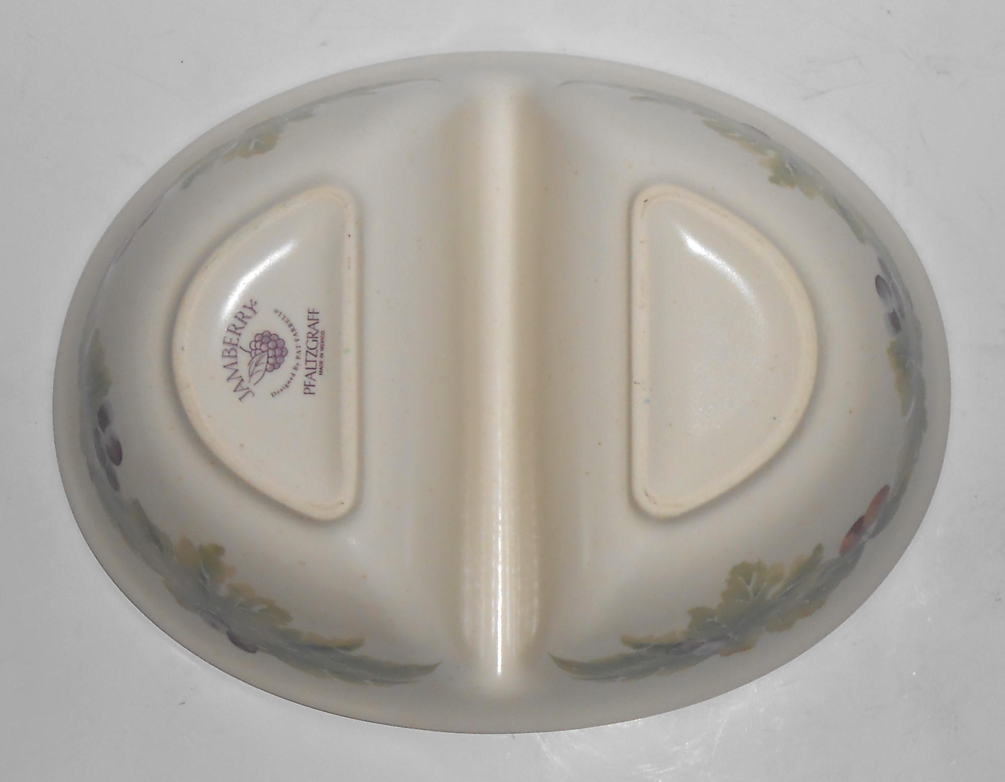 Pfaltzgraff Pottery Jamberry Divided Vegetable Bowl