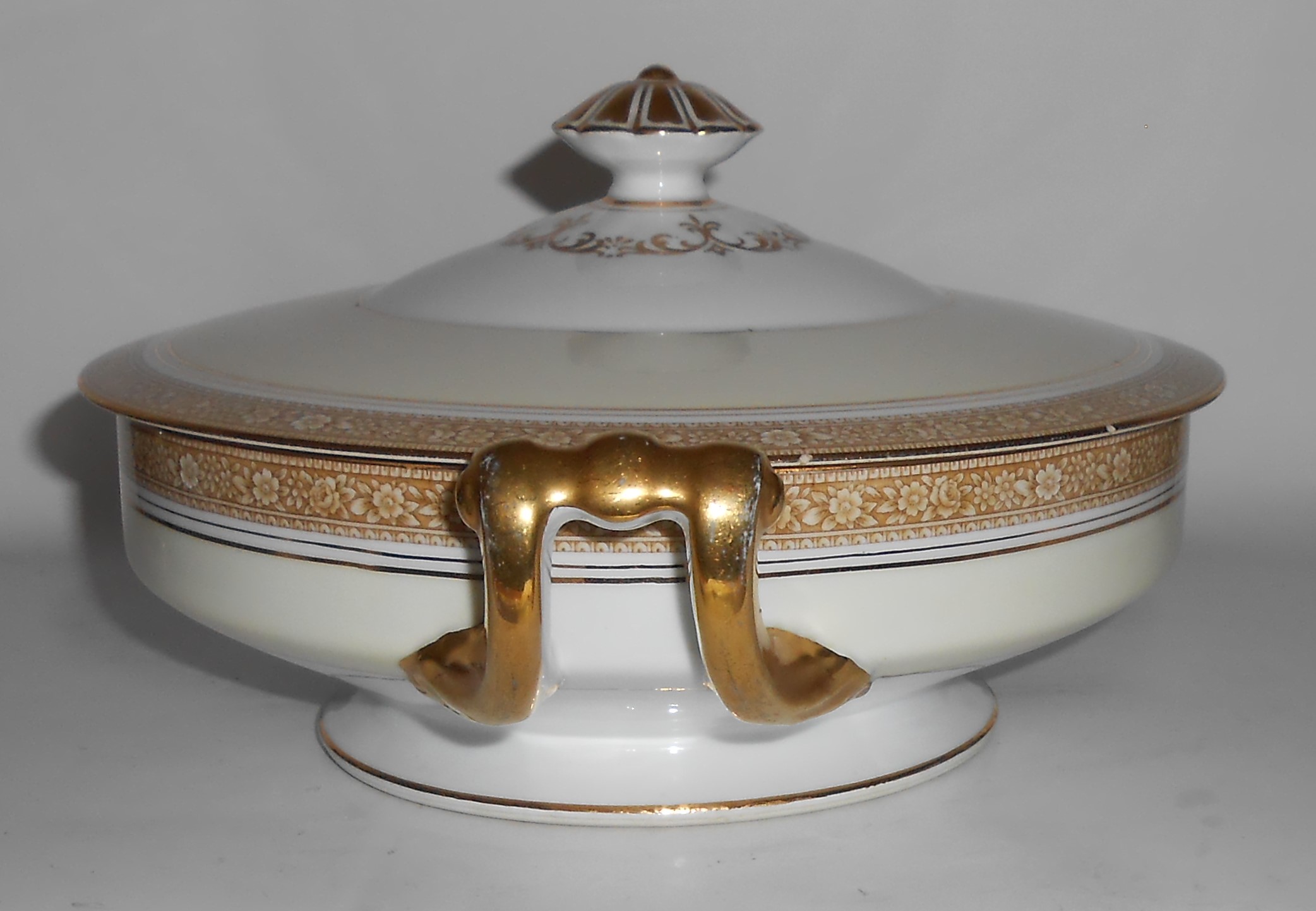 Noritake China Porcelain 673 Nerrisa Covered Vegetable