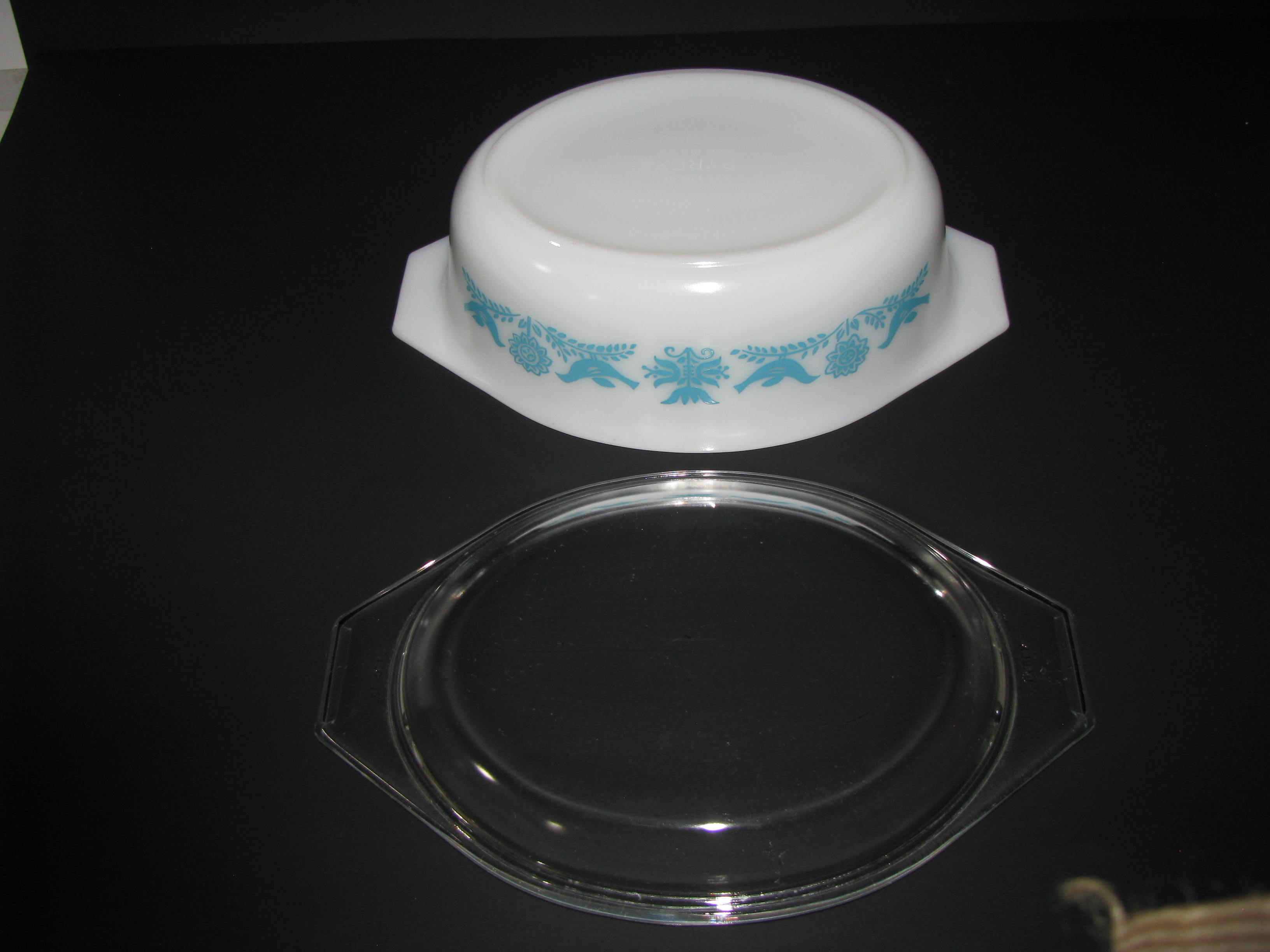 Vintage Pyrex Promo Bluebird 043 1.5qt Casserole Dish