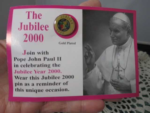The Jubilee 2000 Pope John Paul II Pin Button Gold Plated