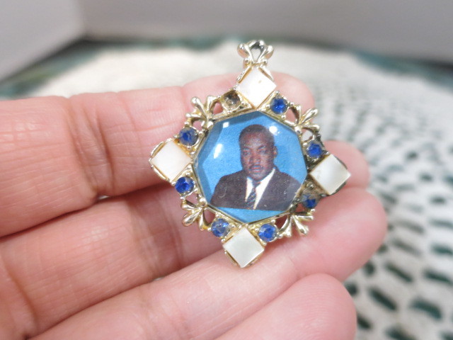 Martin Luther King Robert Kennedy Rhinestone Memoriam Pendant
