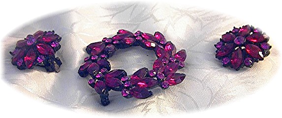 Weiss Cranberry & Fuschia Brooch & Clip Earrings