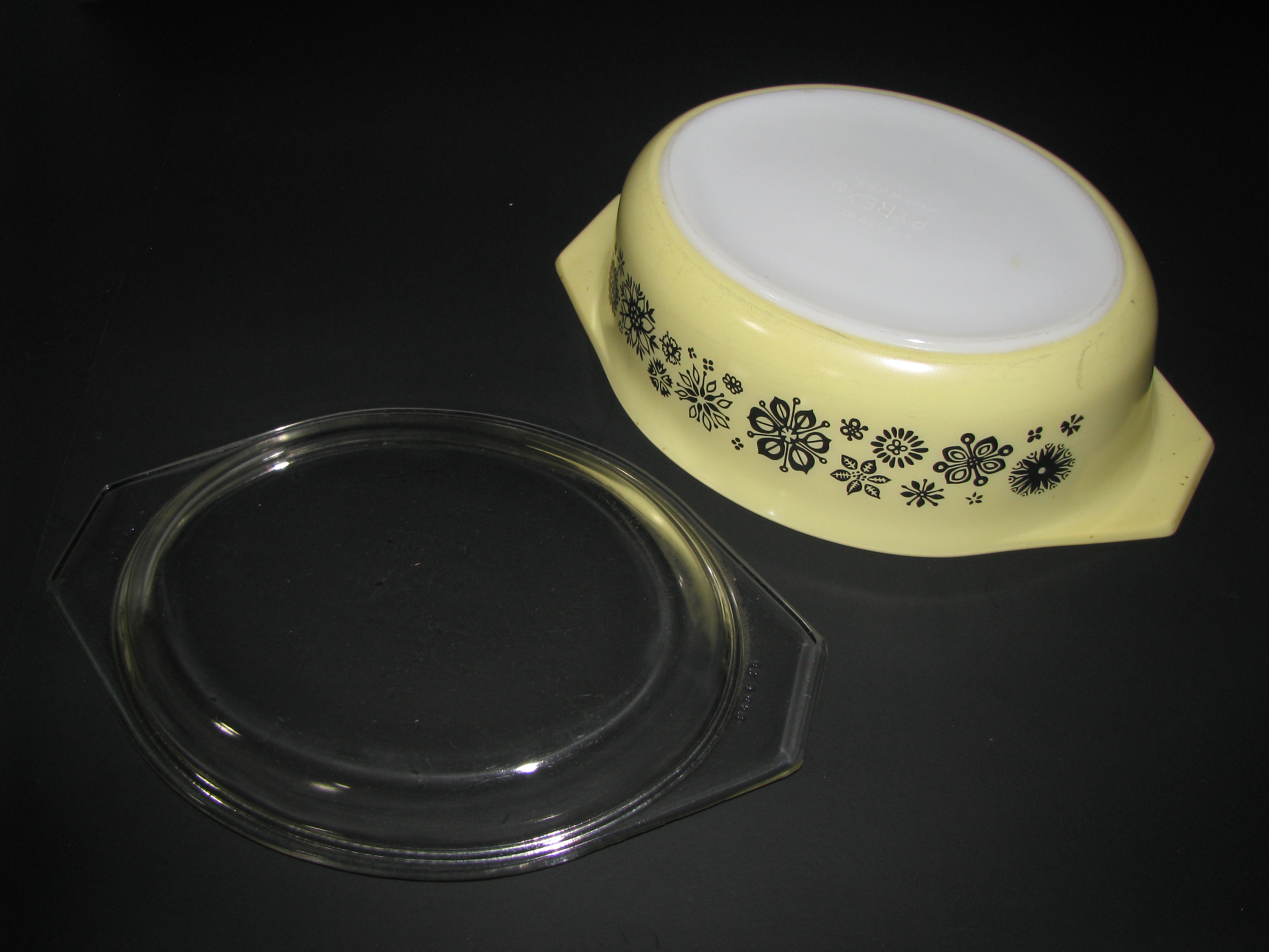 Vintage Pyrex Promo Pressed Flowers 043 1.5qt Dish