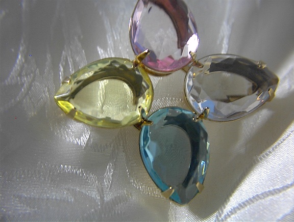 Avon Goldtone & Citrine, Pink, Blue Glass Stone Brooch