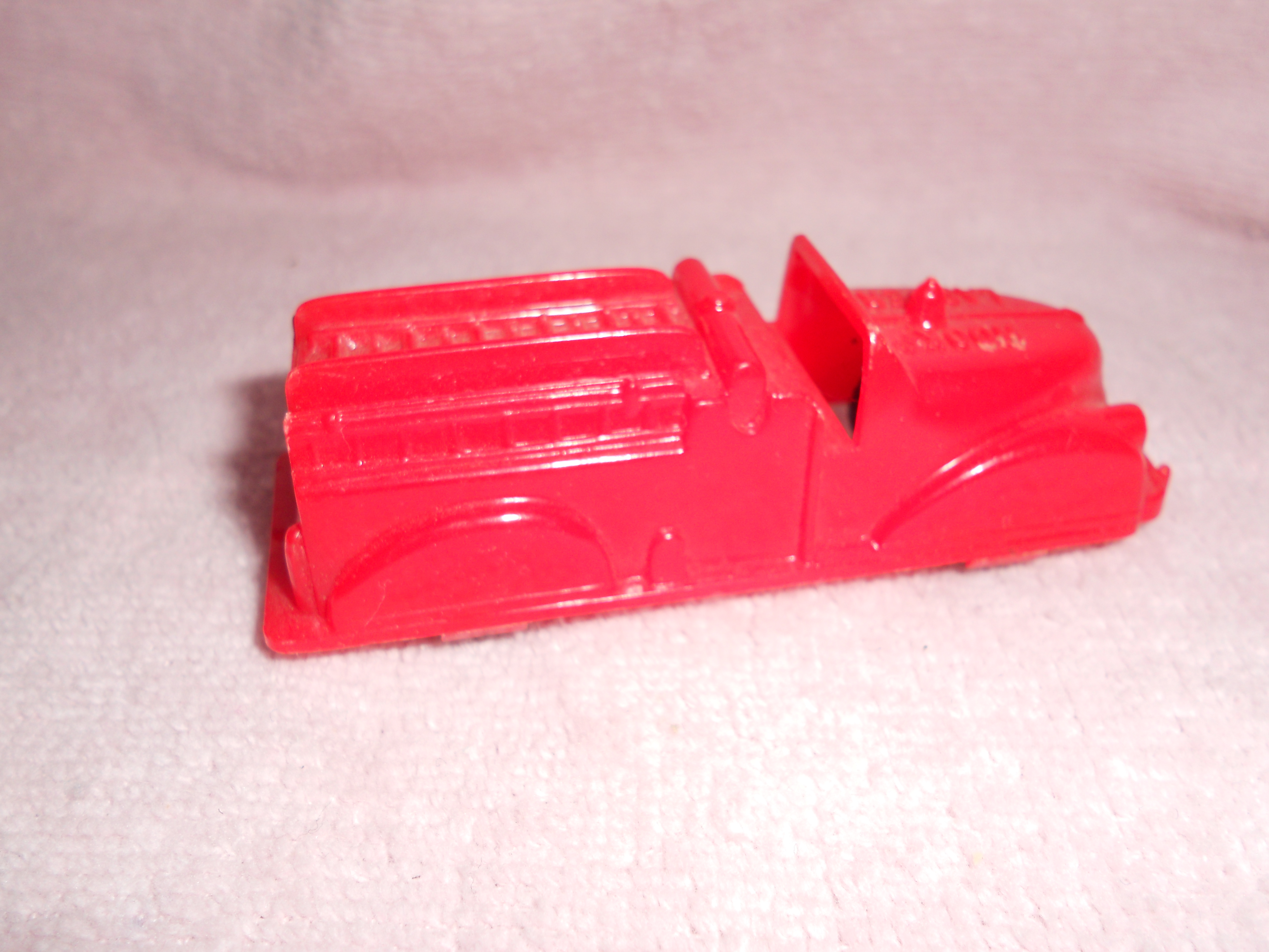 Renwal Fire Truck 146 Hook Ladder Dollhouse