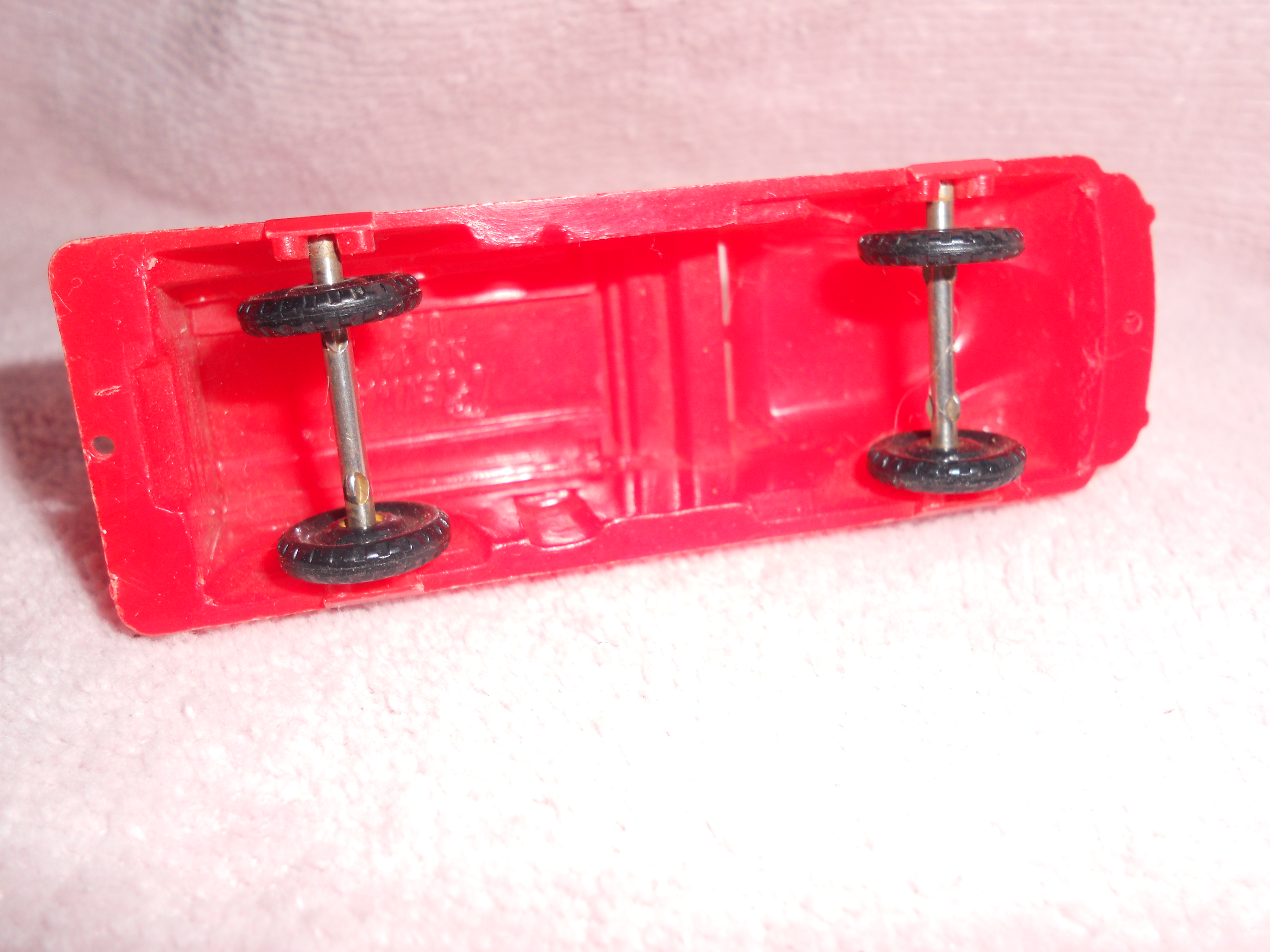 Renwal Fire Truck 146 Hook Ladder Dollhouse