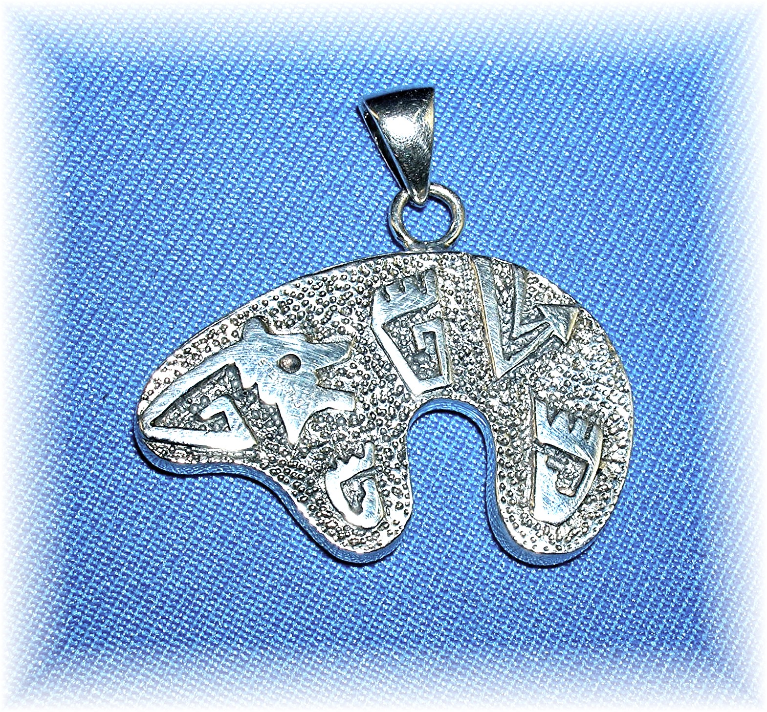 Sterling Silver Black Onyx and Oal Bear Pendant