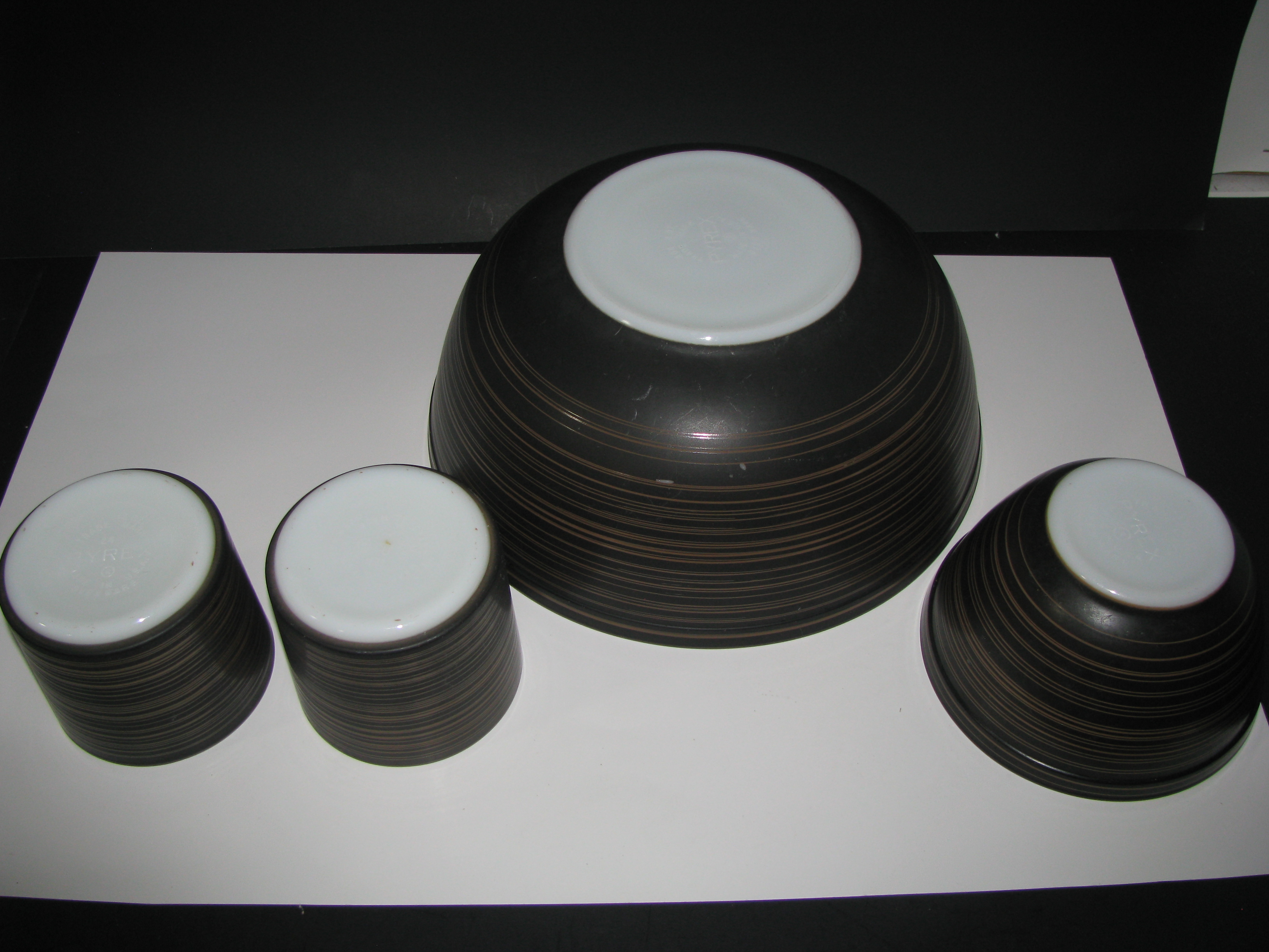 Vintage Pyrex Terra Matte 401,404 Nesting Bowls,2 Mugs