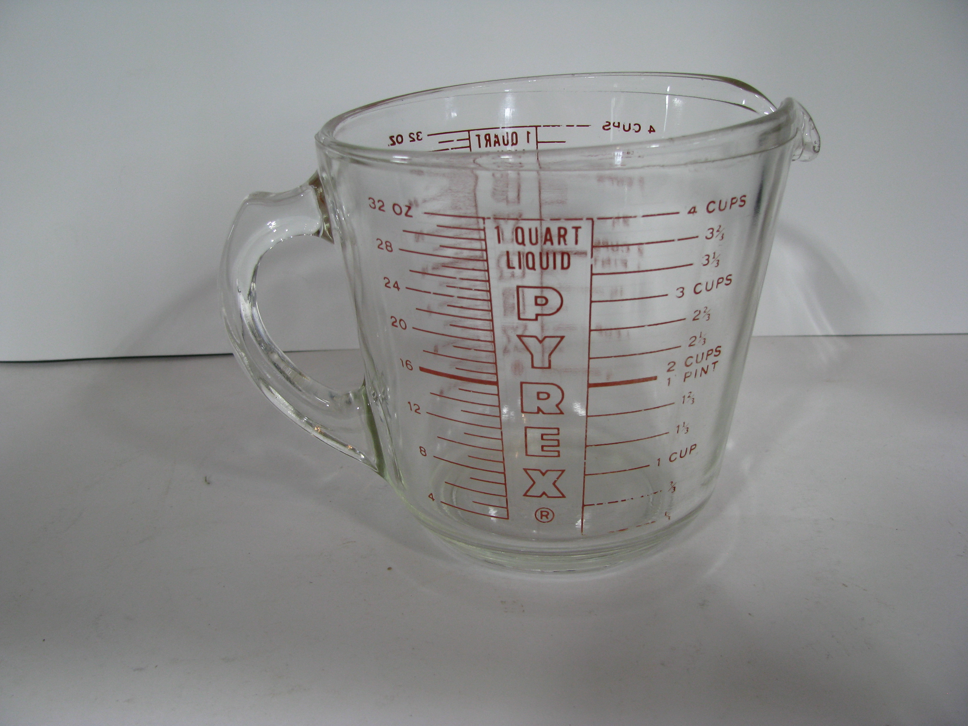 Vintage Pyrex 4 Cup Measuring Cup