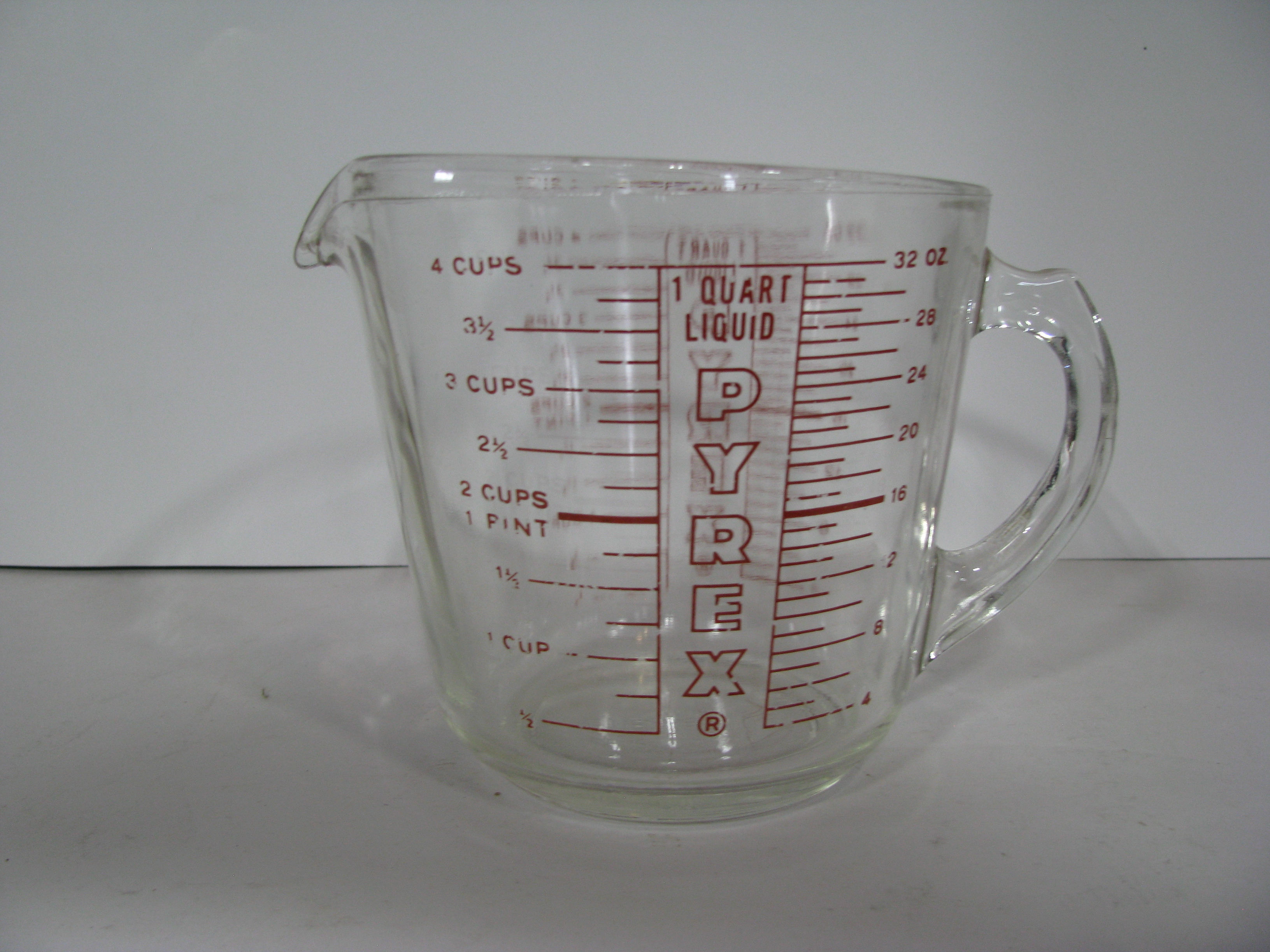 Vintage Pyrex 4 Cup Measuring Cup