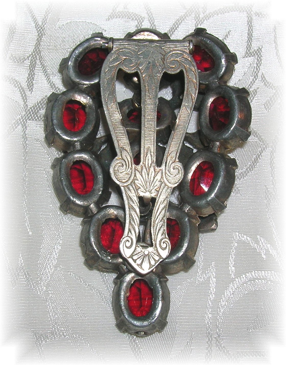 Dress Clip Ruby Crystals Silver Leaves 40s USA