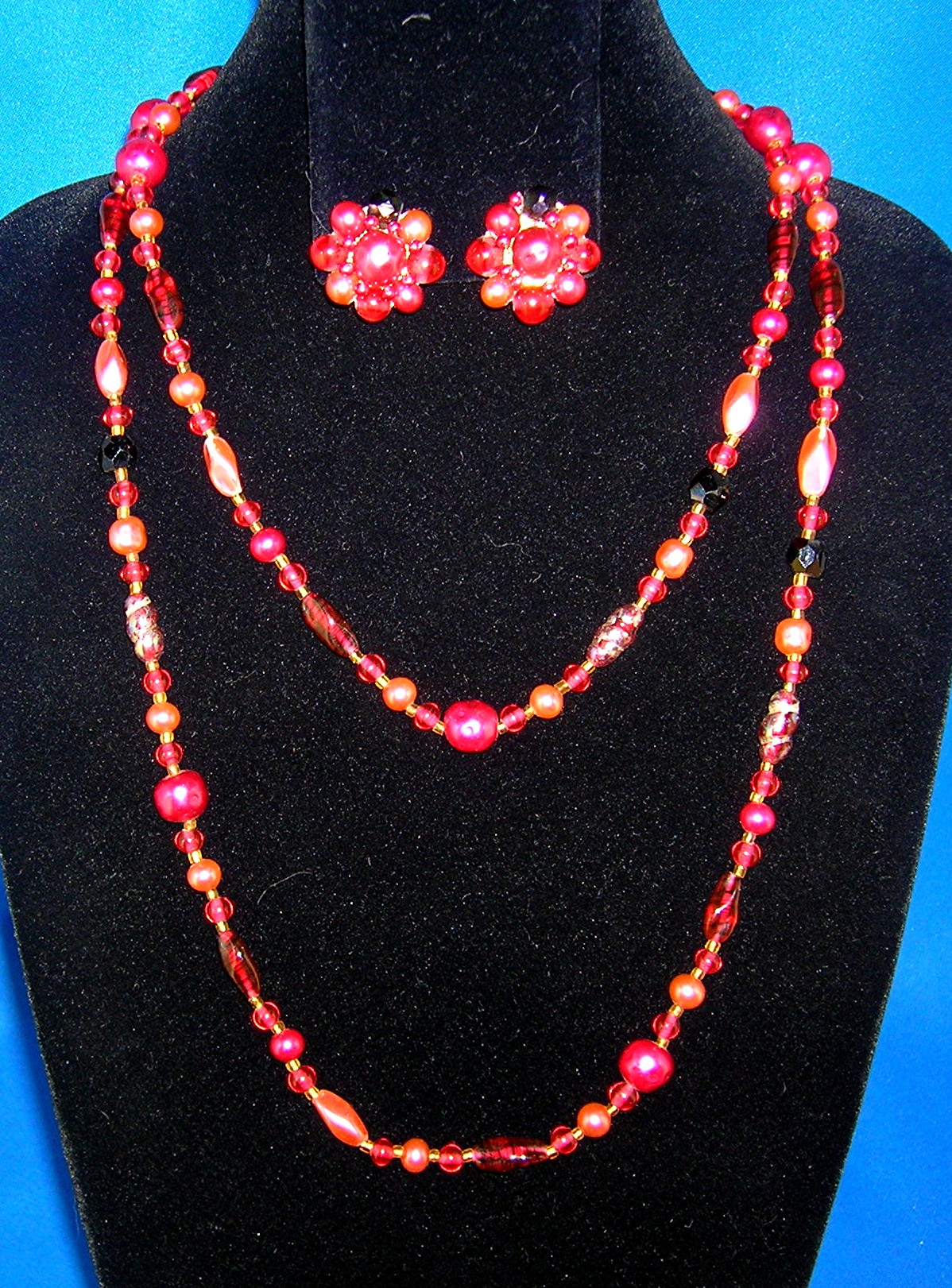 Cranberry Pearl Glass 50 Inch NecklaceEarrings JAPAN..