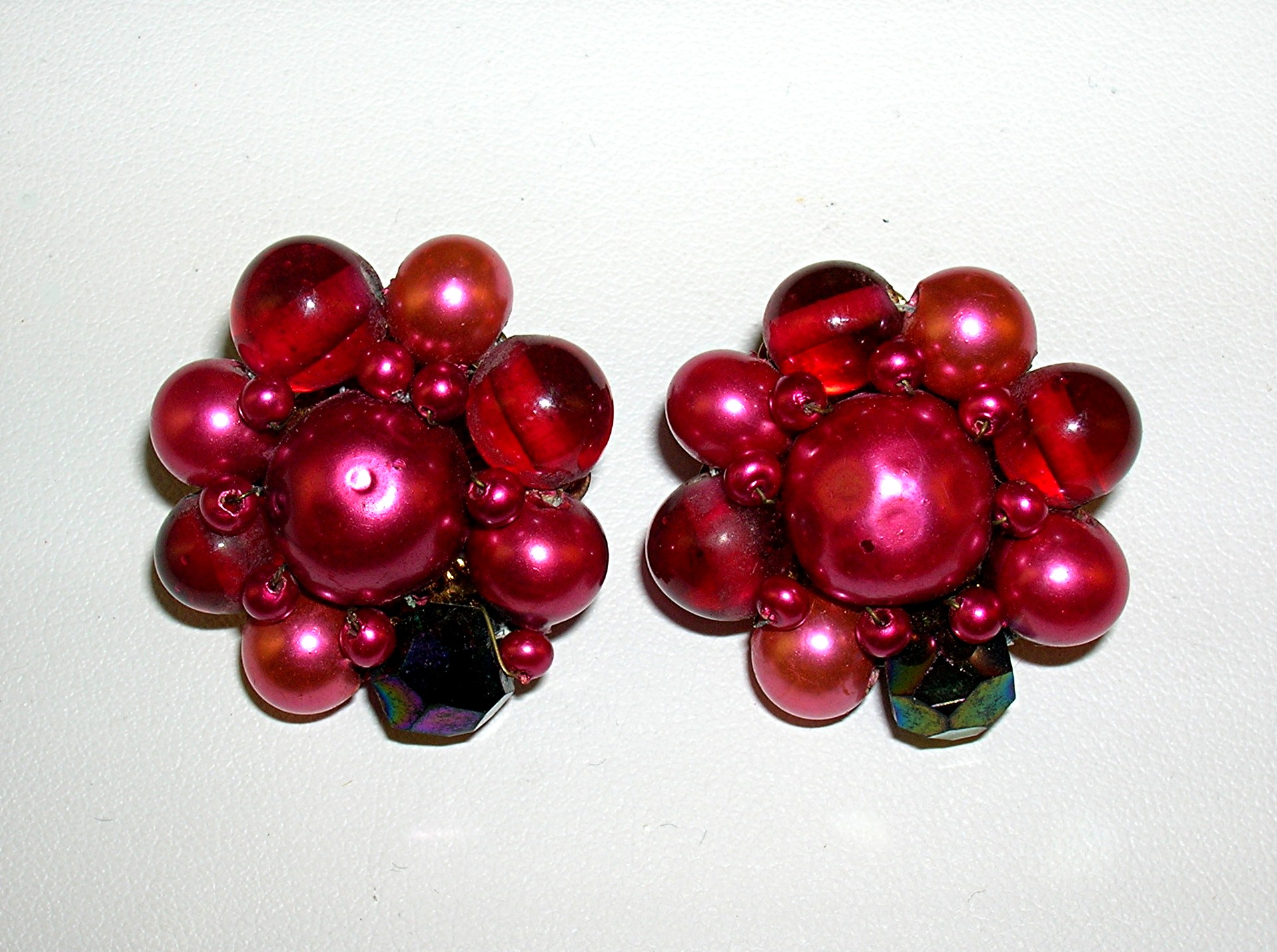 Cranberry Pearl Glass 50 Inch NecklaceEarrings JAPAN..