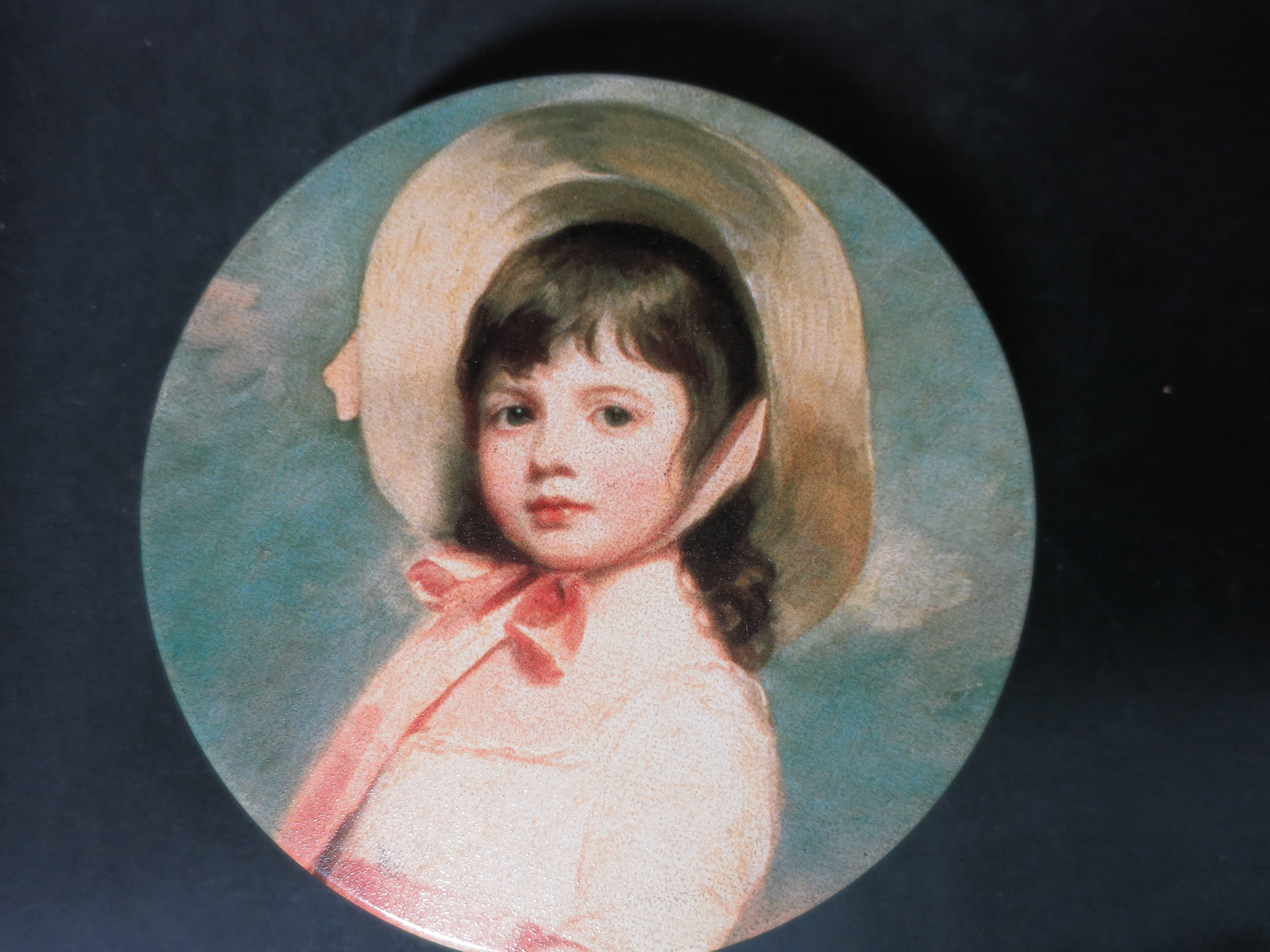 Wangs International Tin Girl with Bonnet USA Raeburn