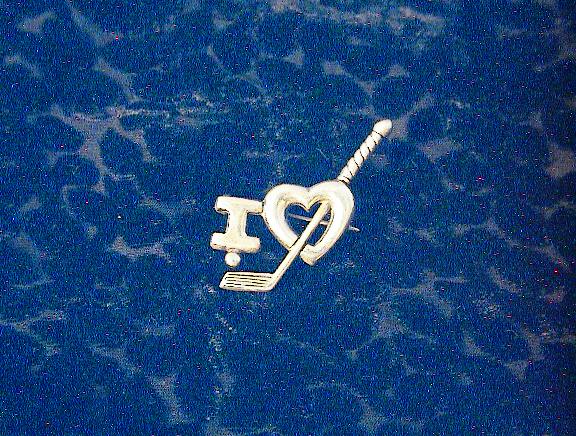 'I love golf' pin, brooch