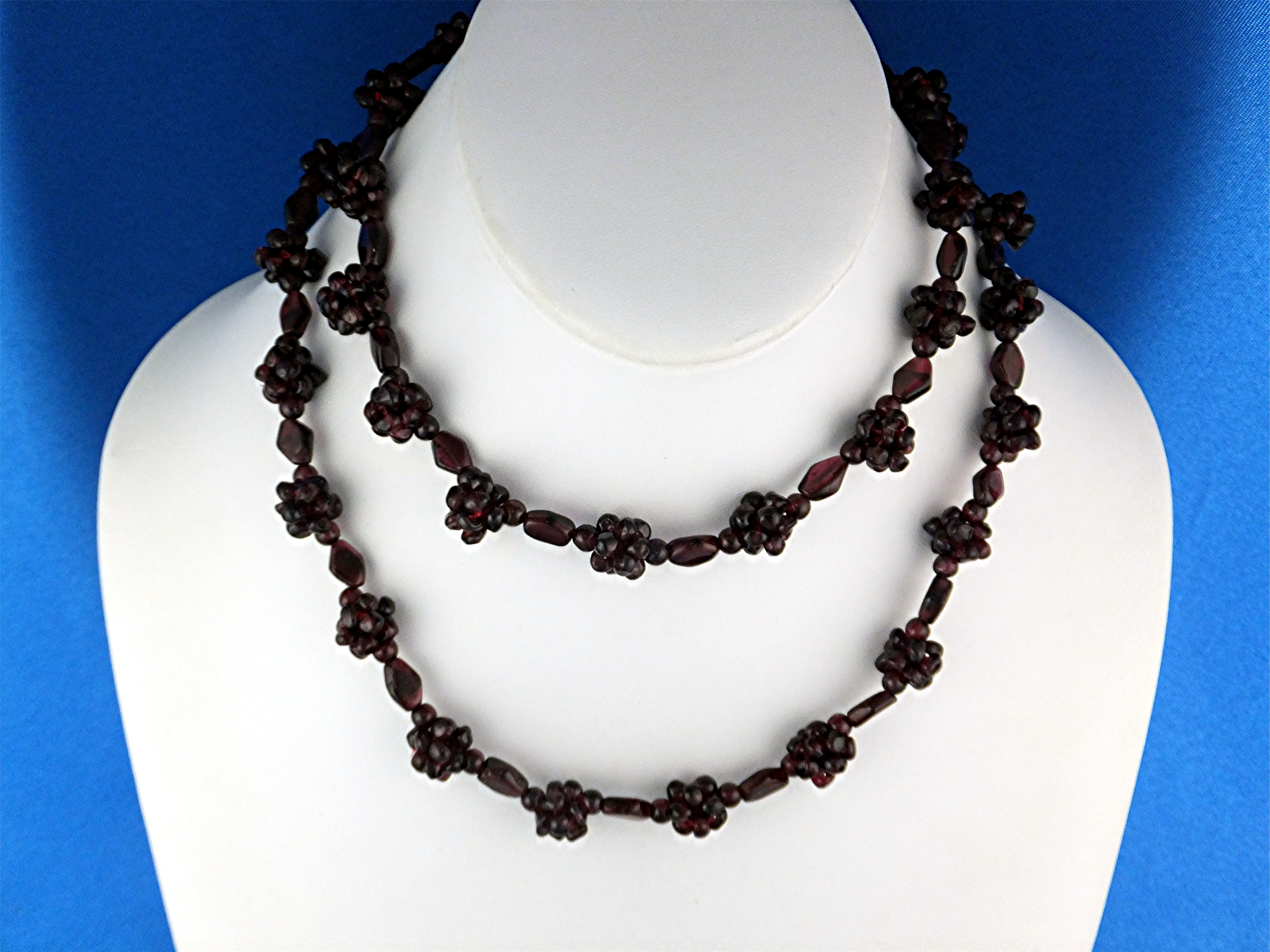 Necklace Garnet  Beads Clusters