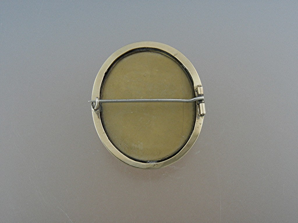 Brooch Pin 14K Gold  Surround Lava Cameo