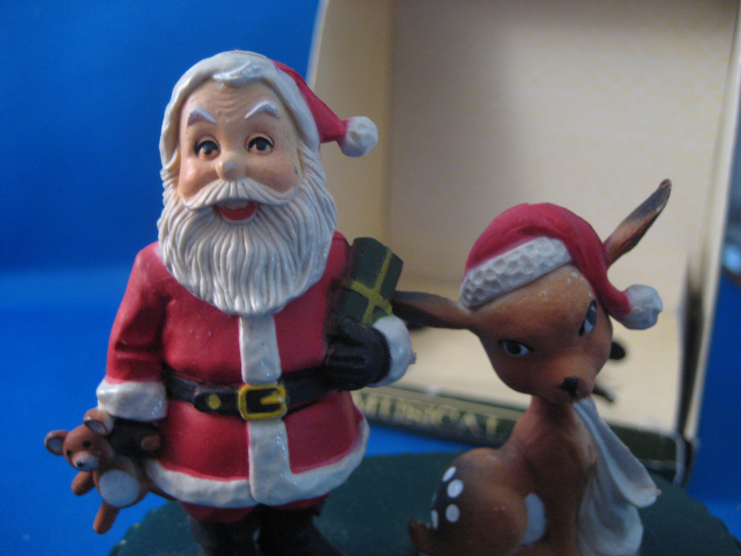 Santa and Reindeer Musci Box