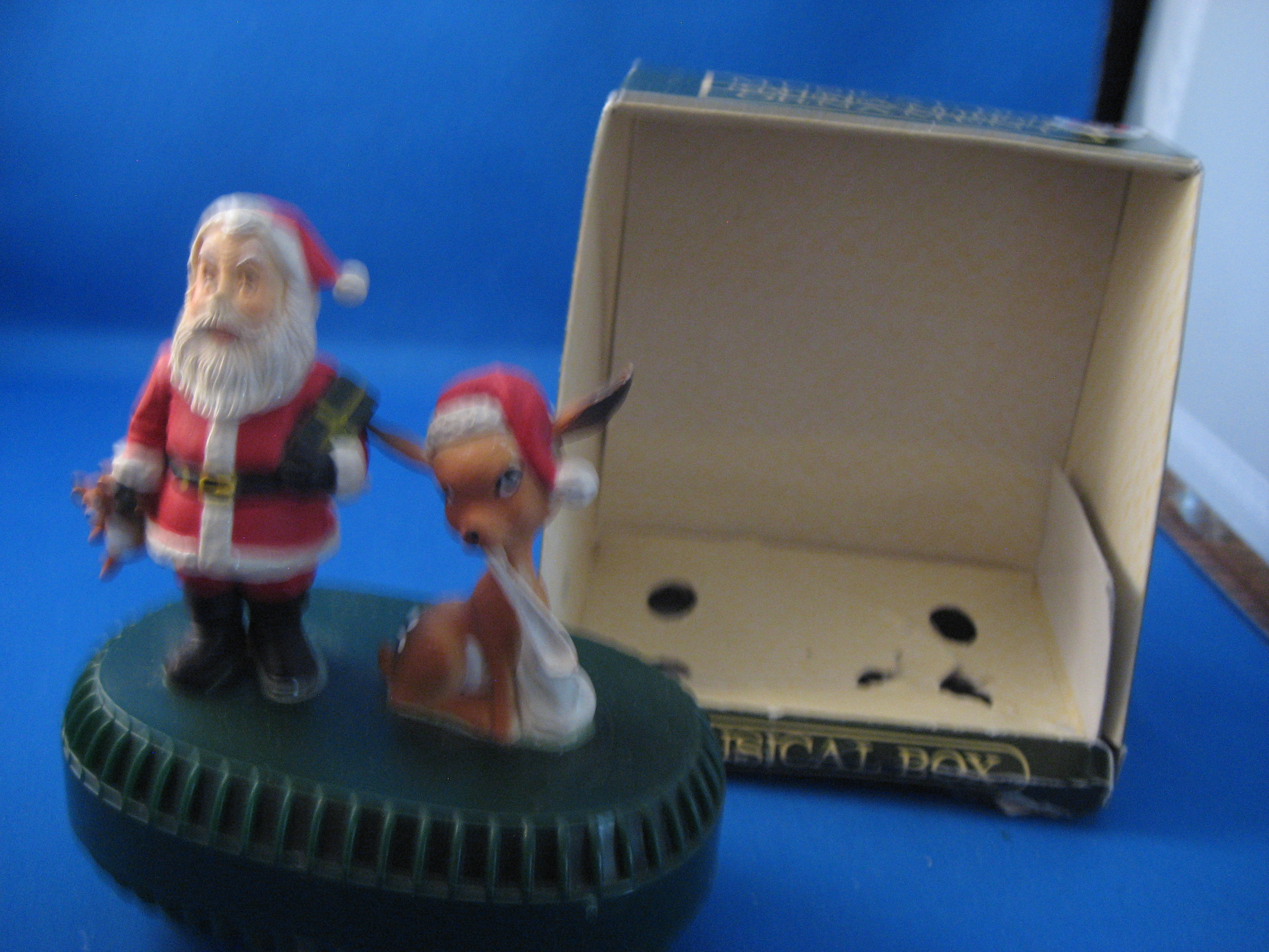 Santa and Reindeer Musci Box