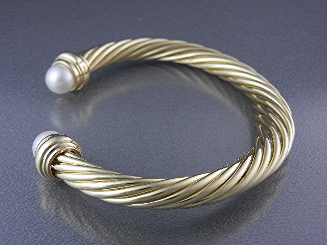 David  Yurman 18K Gold and Pearl Cuff