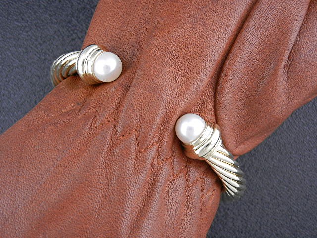 David  Yurman 18K Gold and Pearl Cuff