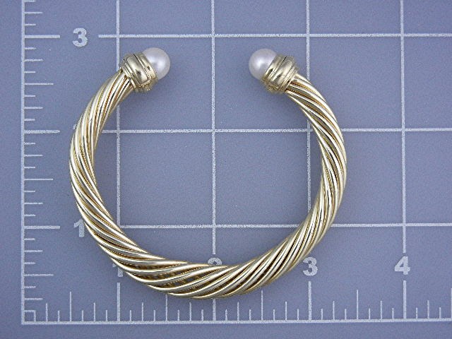 David  Yurman 18K Gold and Pearl Cuff