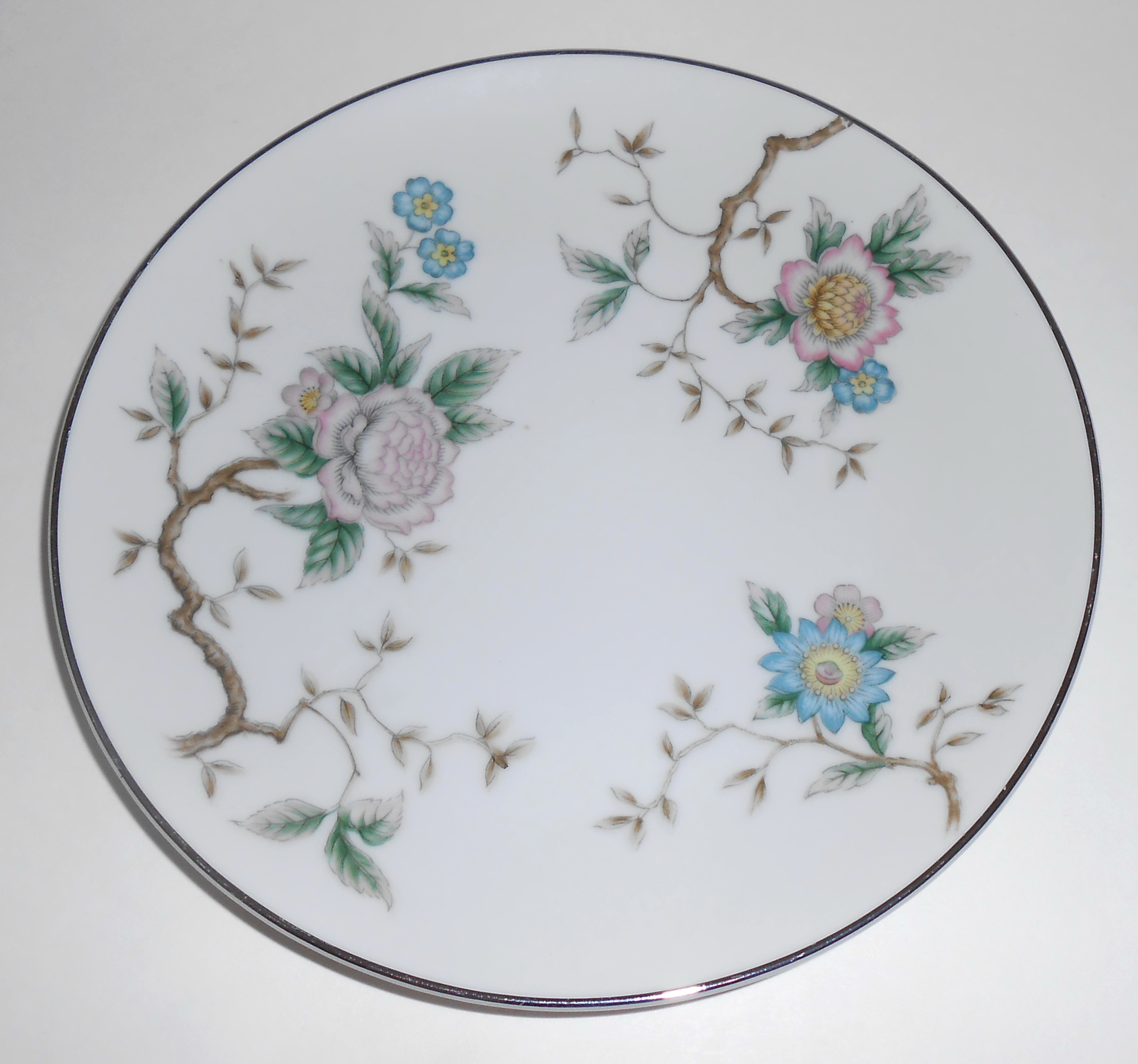DW Fine Japan Porcelain China Floral Tree Salad Plate