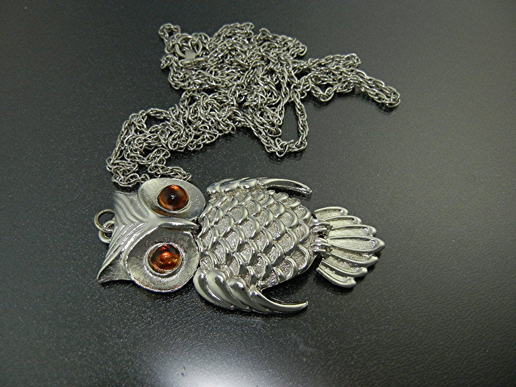 Silver Owl Amber Eyes Necklace 2 Strand