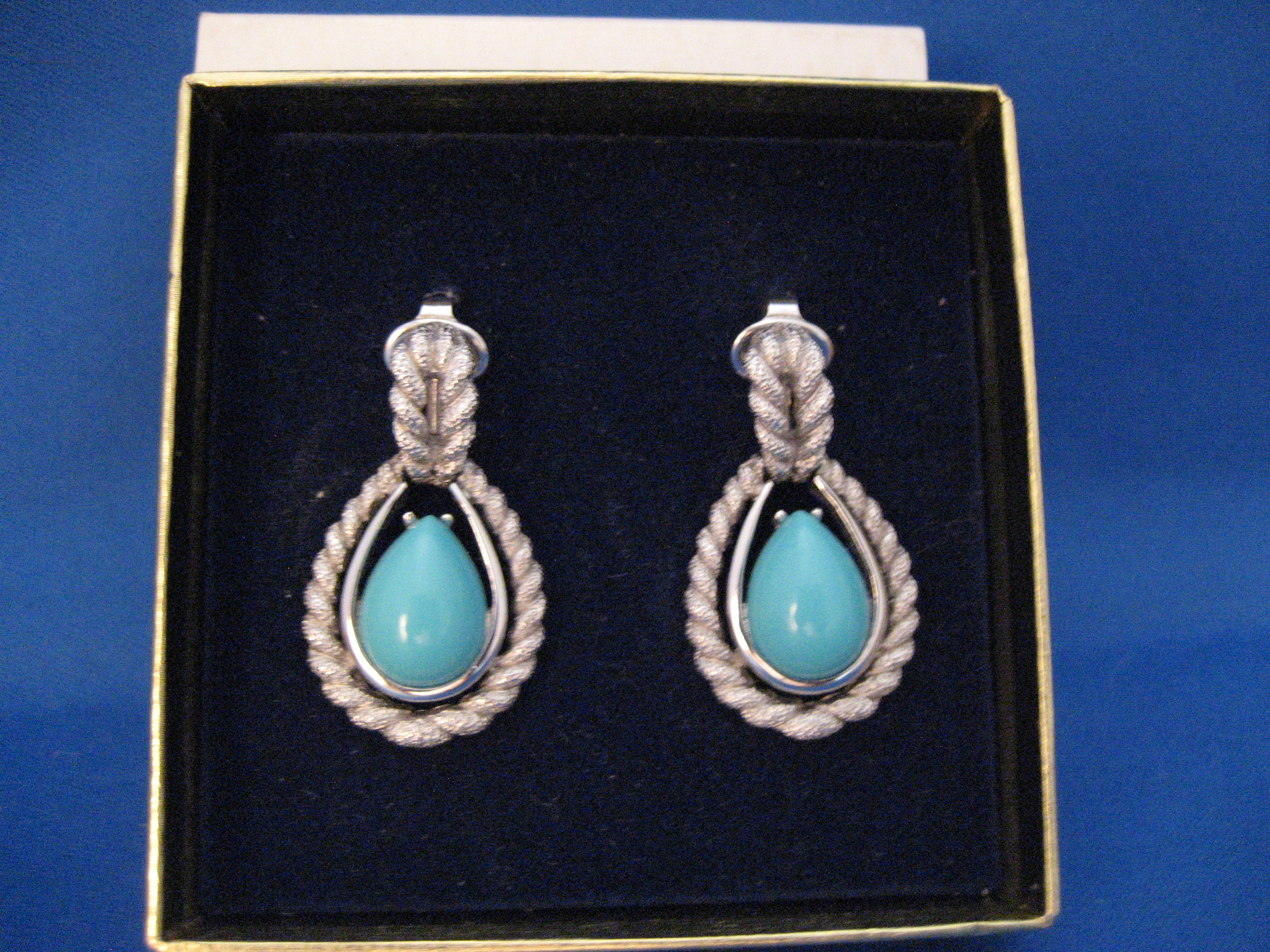 Avon Blue Teardrop Clip on Earrings