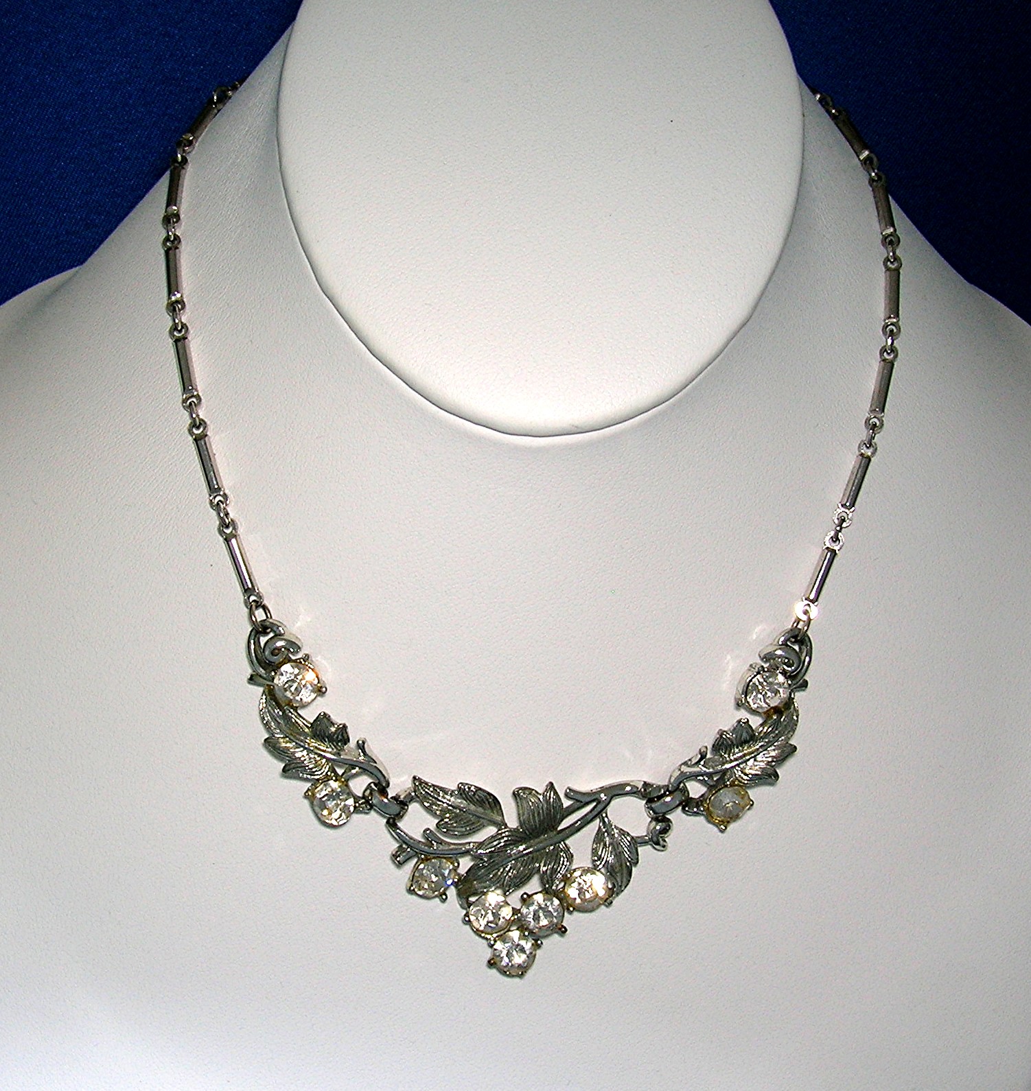 Coro Rhinestone Necklace ......