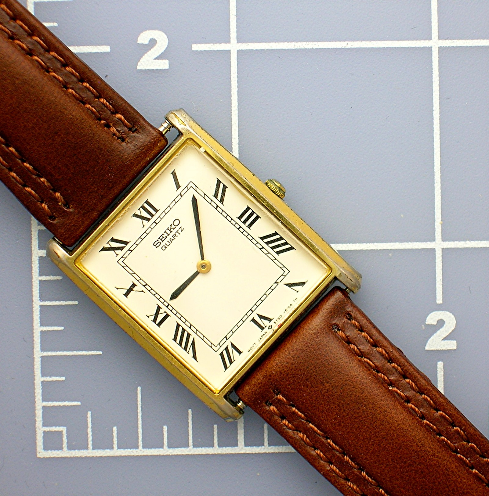 SEIKO quartz men's dress watch . .  .