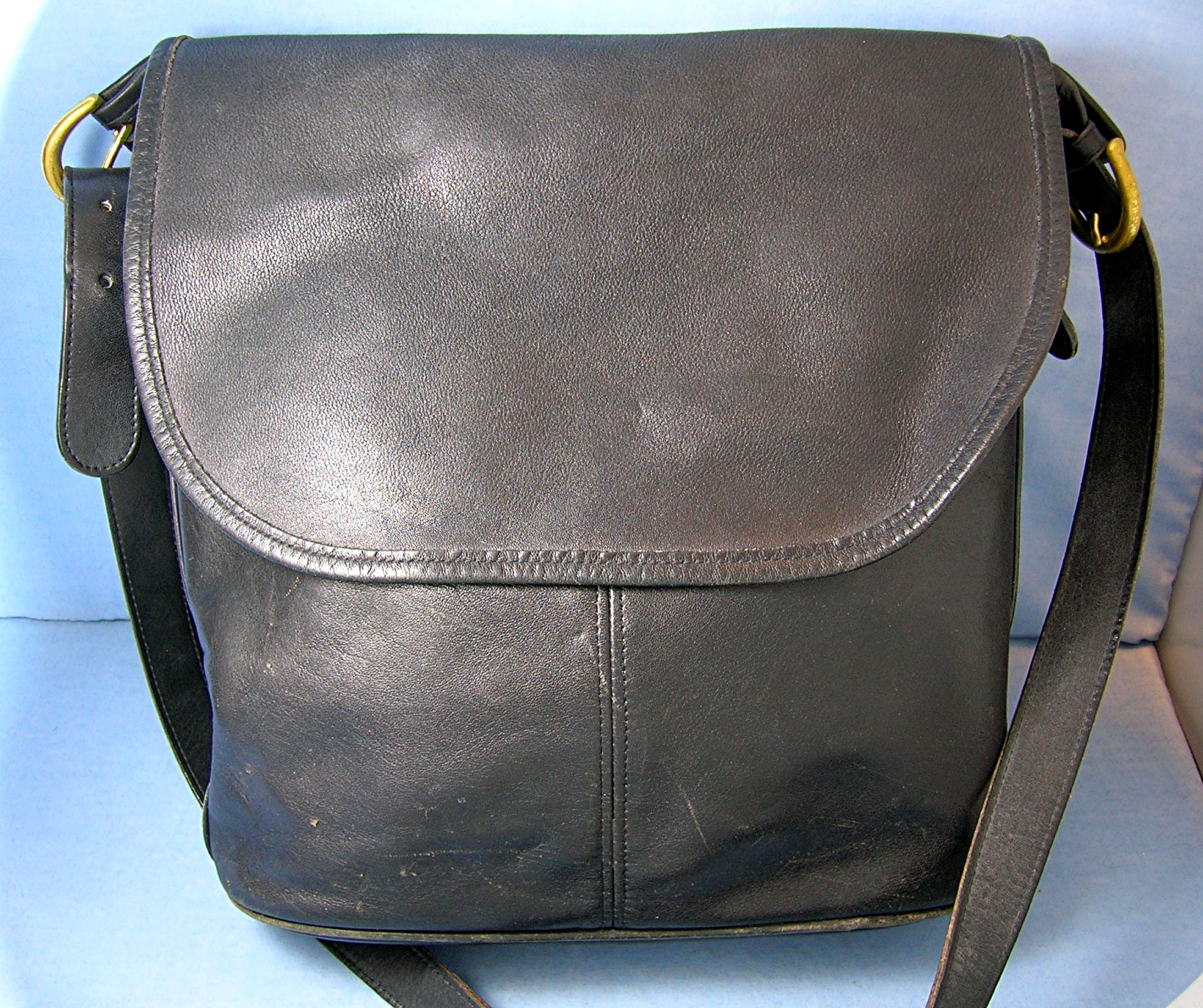 Coach Leather black Flap Bucket Shoulder Bag