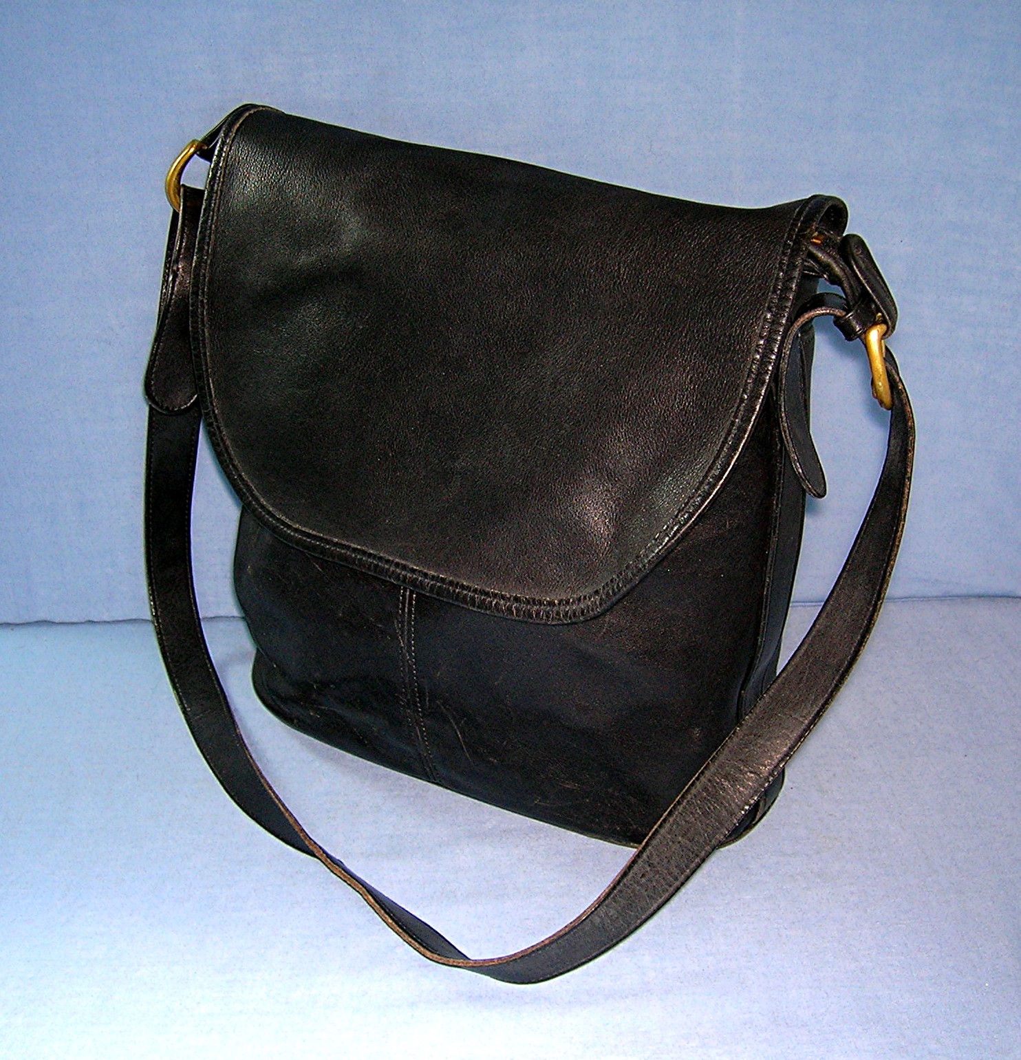 Coach Leather black Flap Bucket Shoulder Bag
