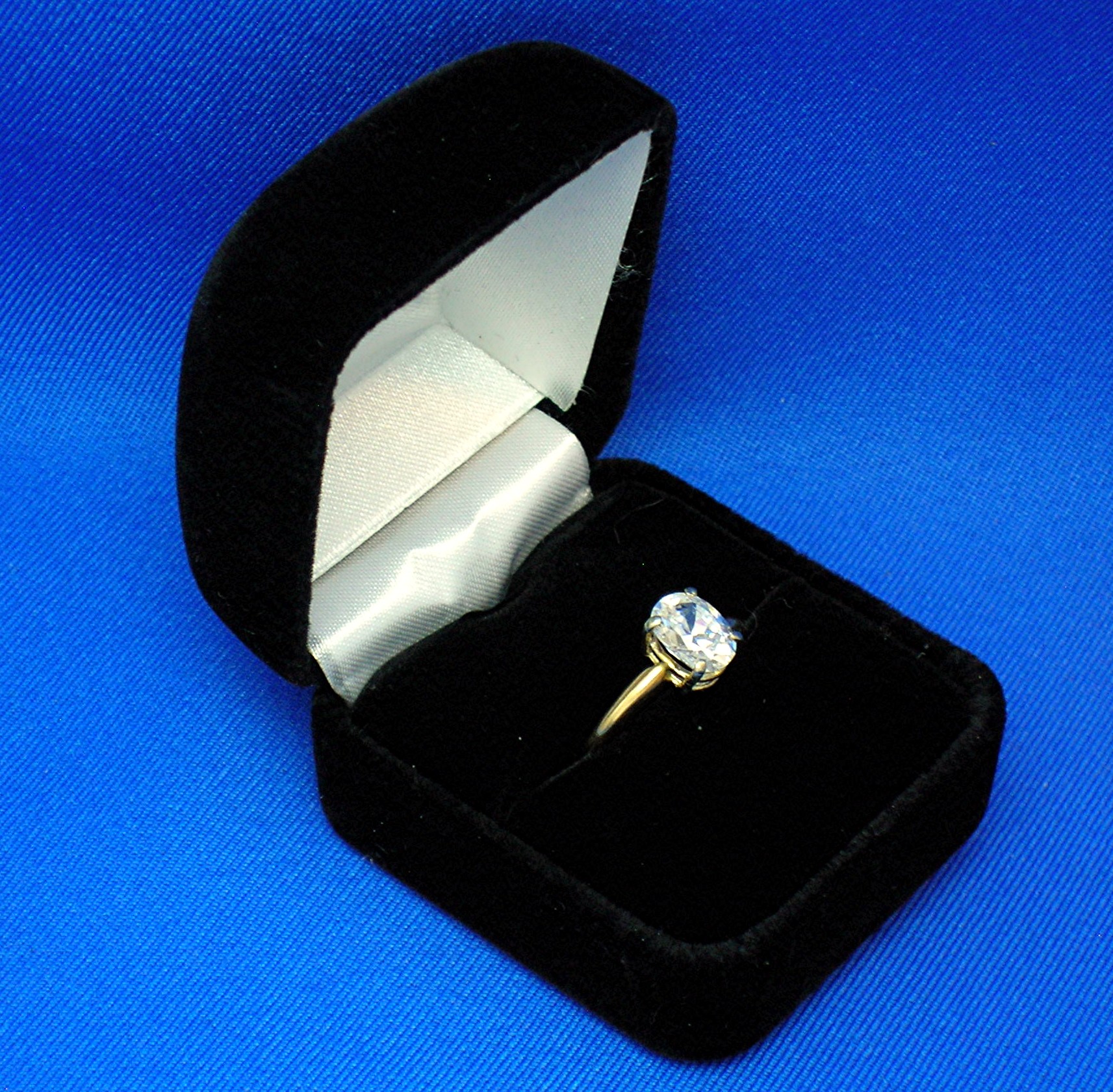 Ring Diamond  1 ct Oval Moissanite14K Yellow Gold