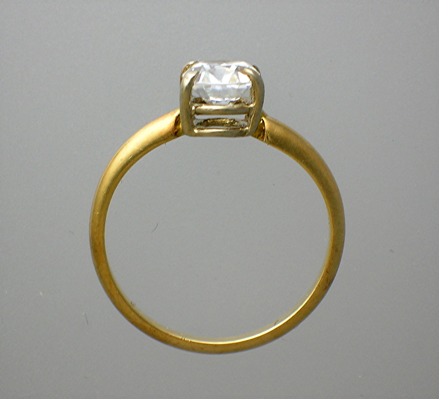 Ring Diamond  1 ct Oval Moissanite14K Yellow Gold