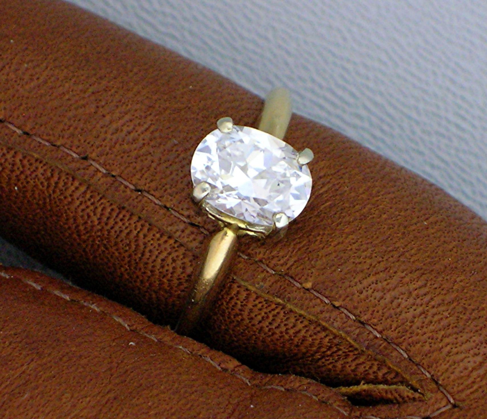 Ring Diamond  1 ct Oval Moissanite14K Yellow Gold
