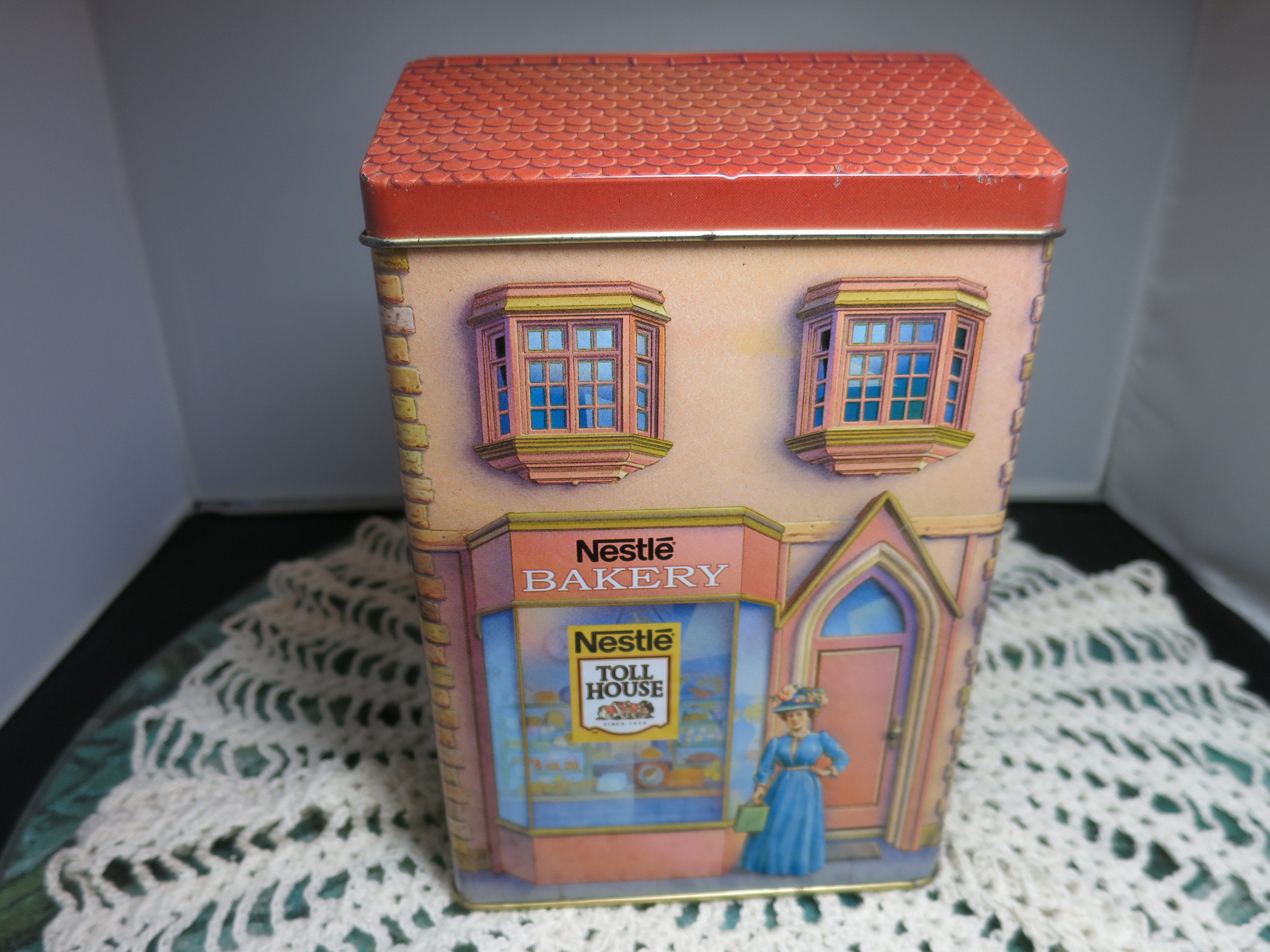 Vintage Nestle Toll House Tin scenic Tin Toll House Bakery