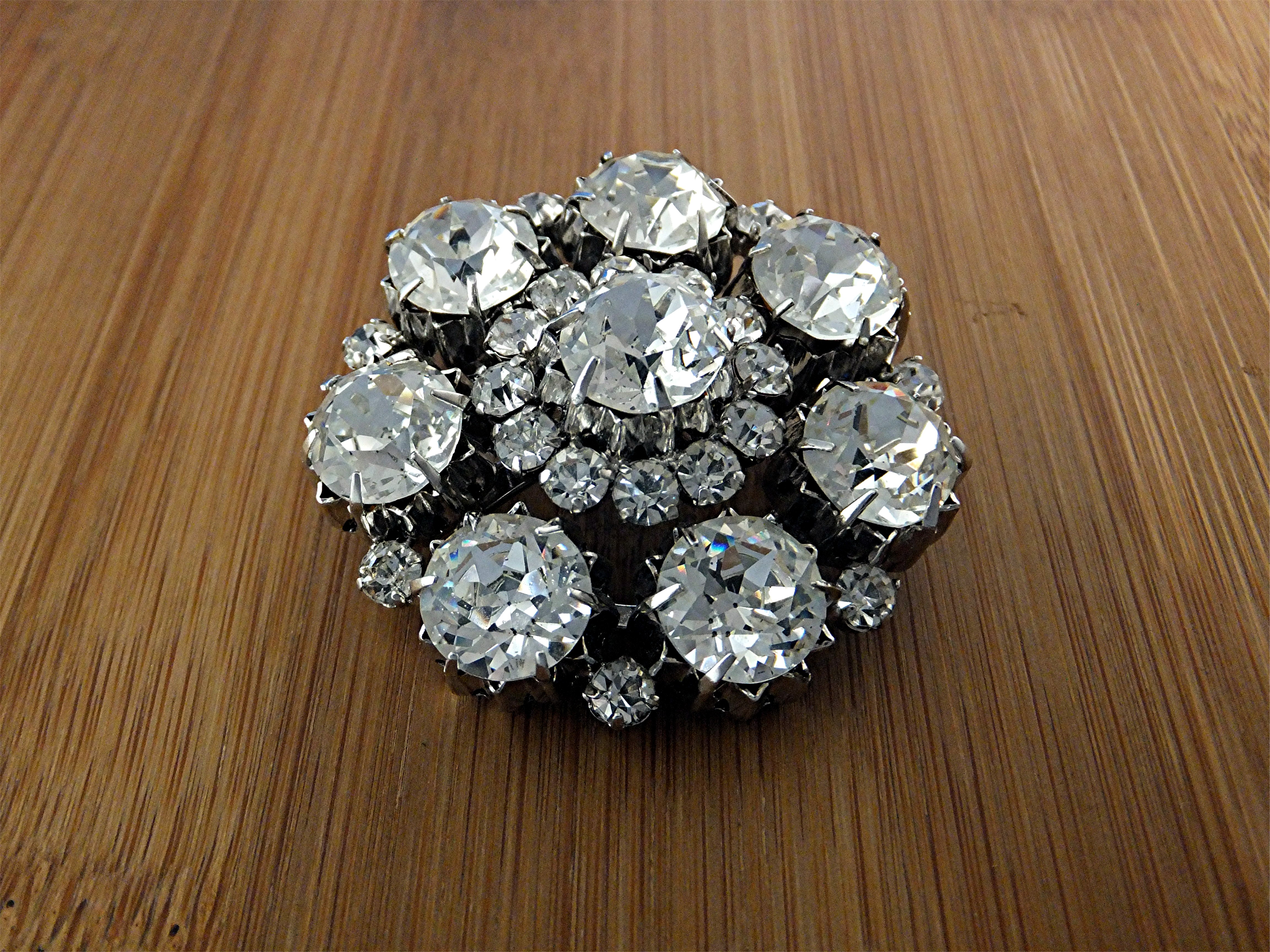 Brooch Gold pink Crystal Flower Made in Austria