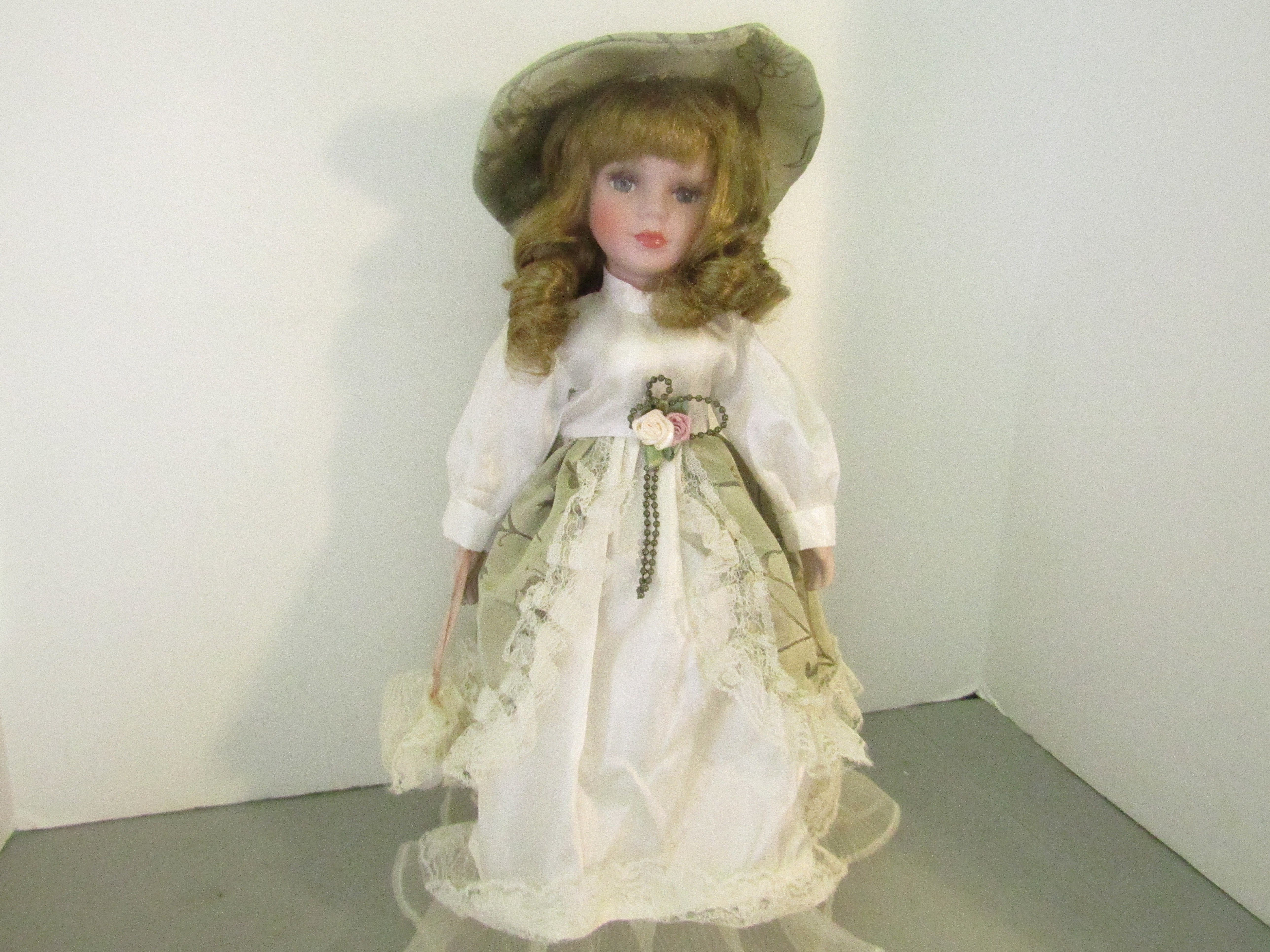Vintage Porcelain Doll Dan-Dee Collectors Choice Club