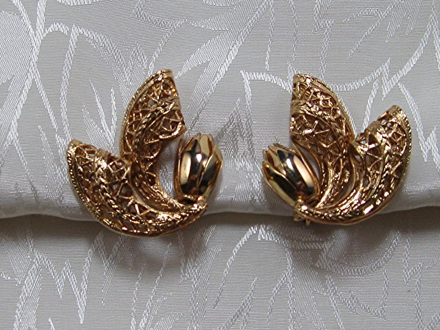 Earrings Gold Filigree Corocraft Clip