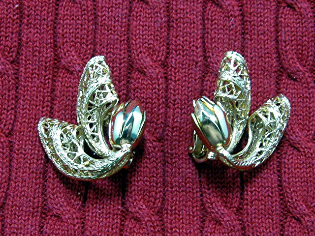 Earrings Gold Filigree Corocraft Clip
