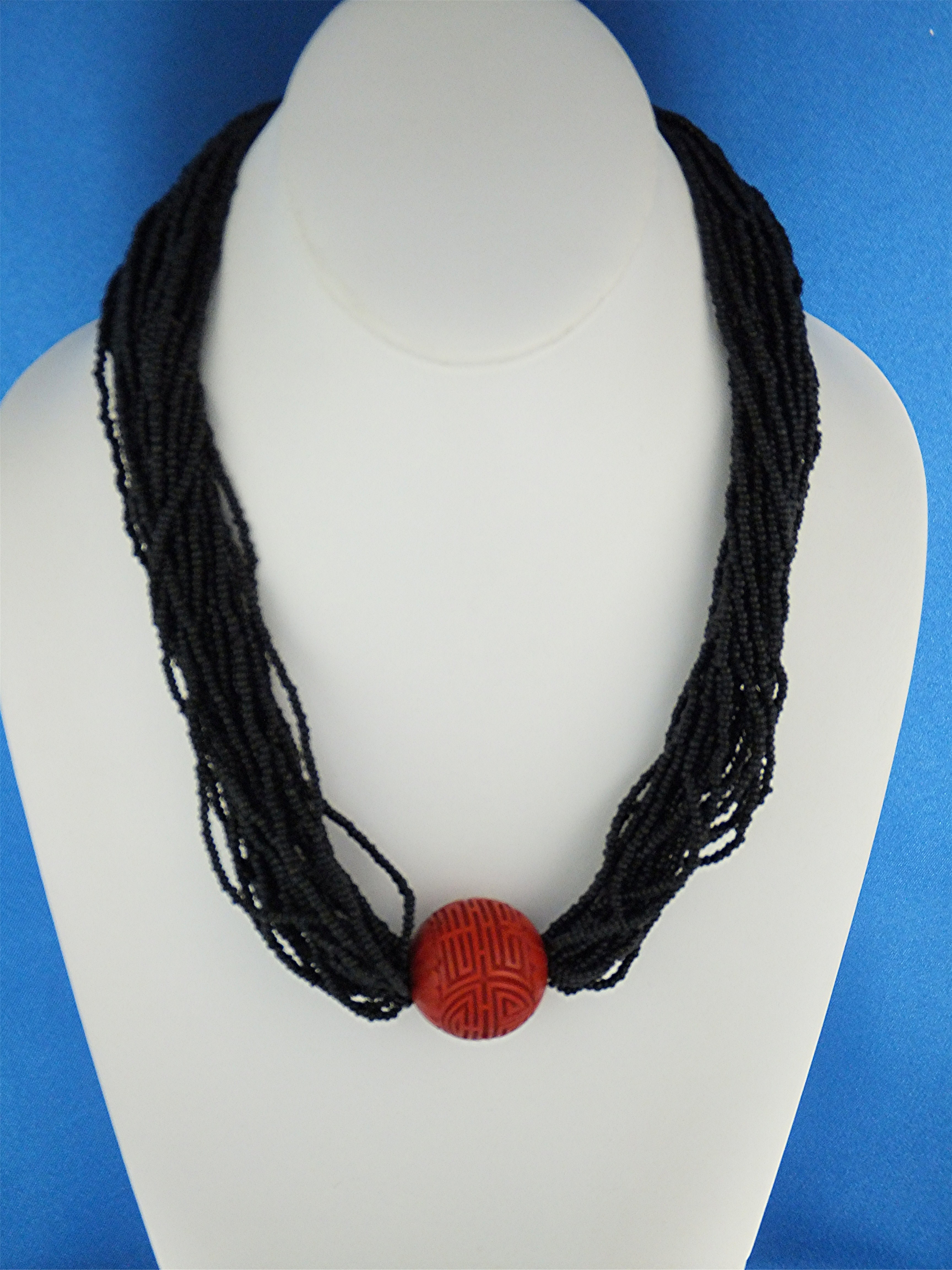 Necklace HOBE Cinnabar Chunky  Black Beads