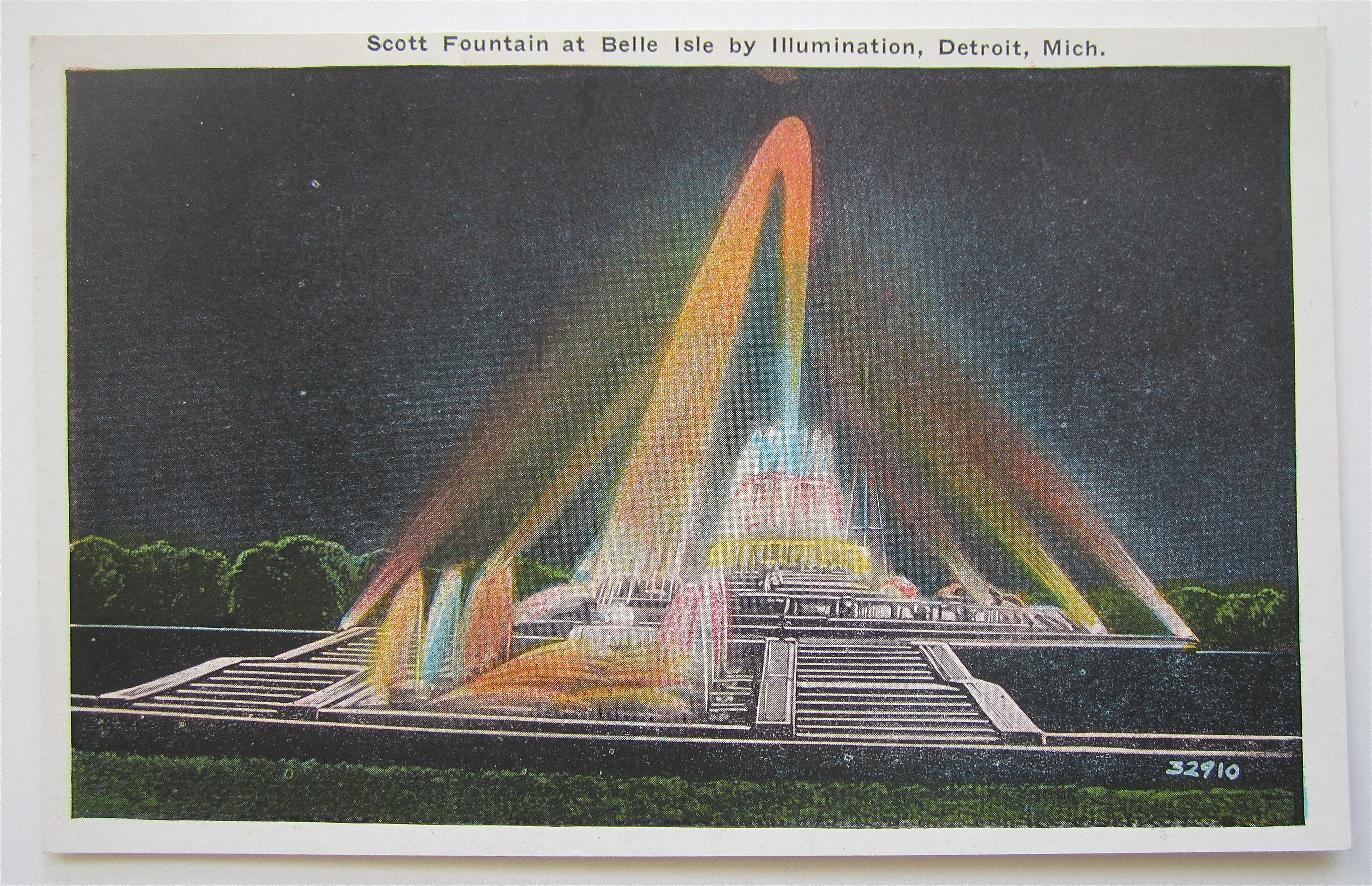 Scott Fountain At Belle Isle, Detroit, MI Postcard