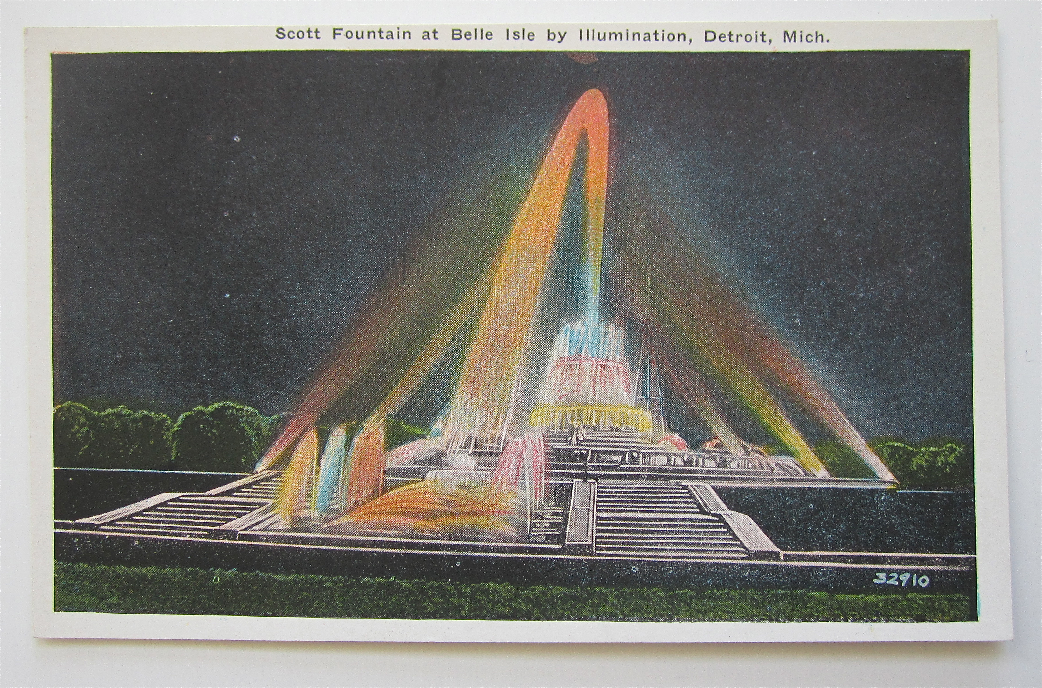 Scott Fountain At Belle Isle, Detroit, MI Postcard